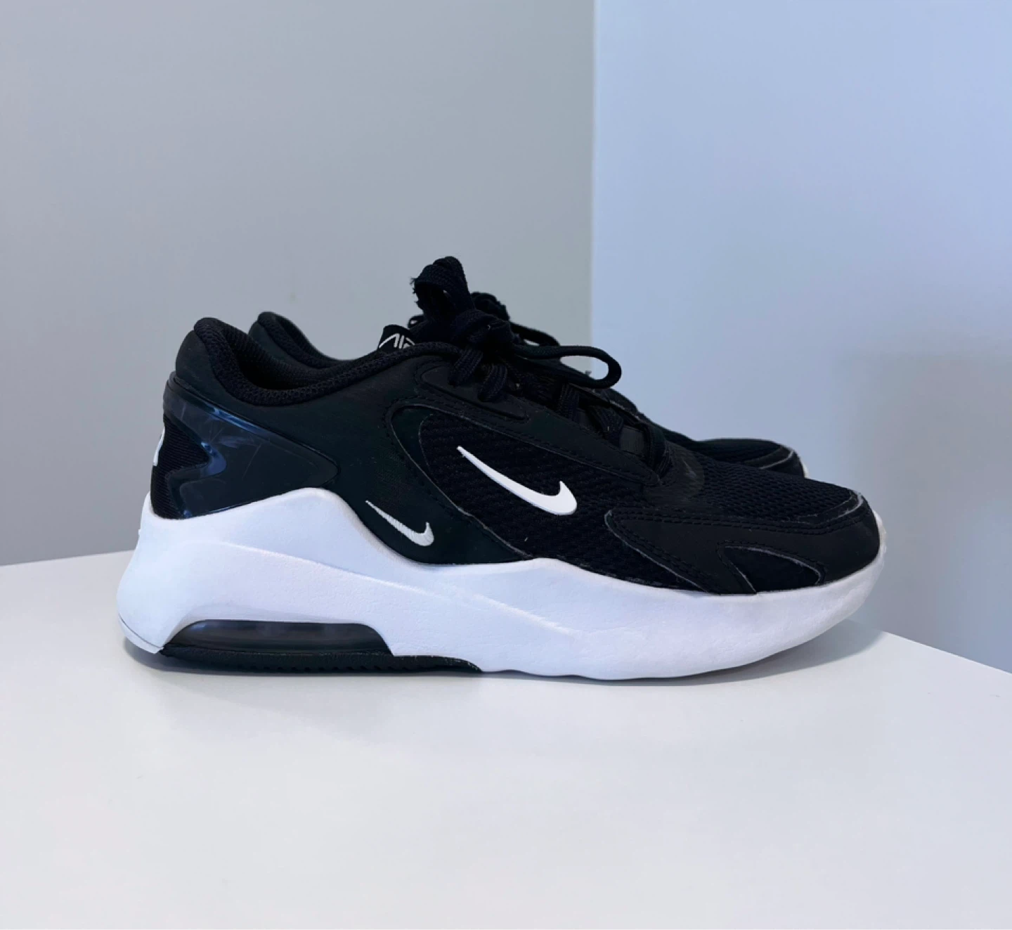 Nike Air Max Shoes- Size Women’s 5 - photo 2