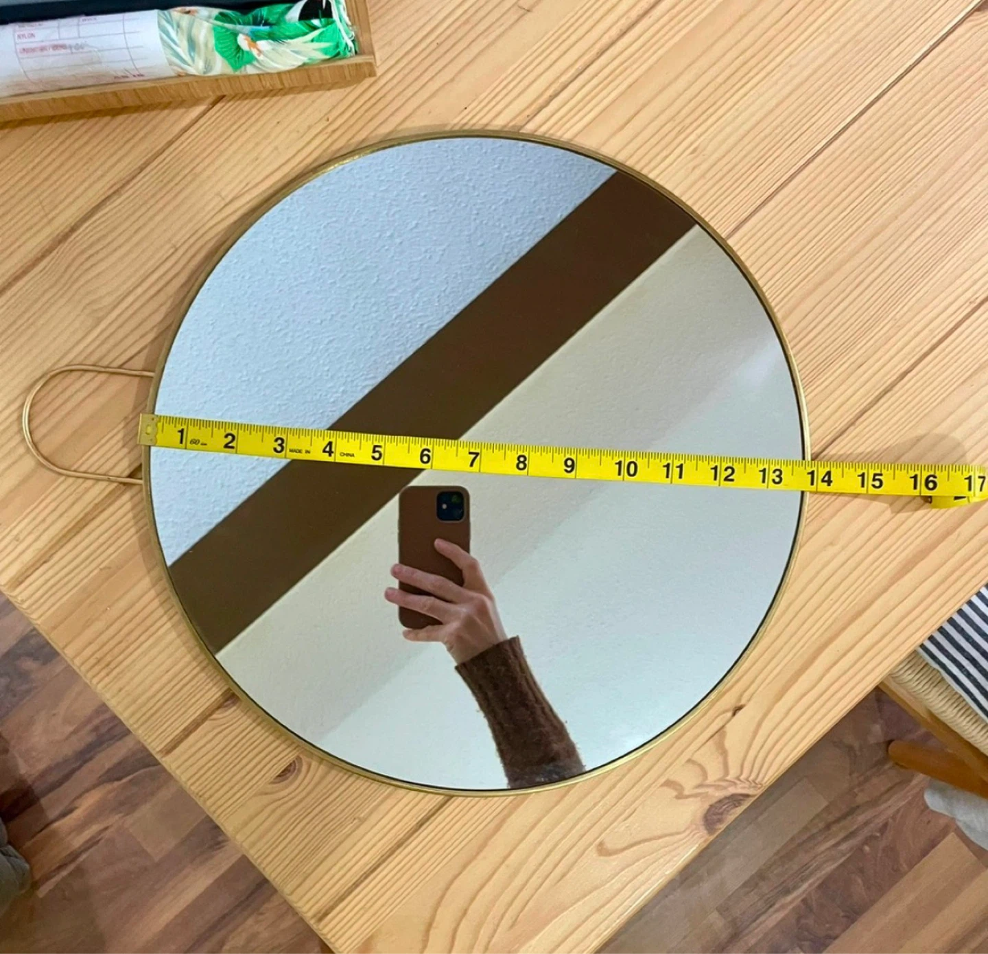 Round Wall Mirror with Gold Frame - photo 2