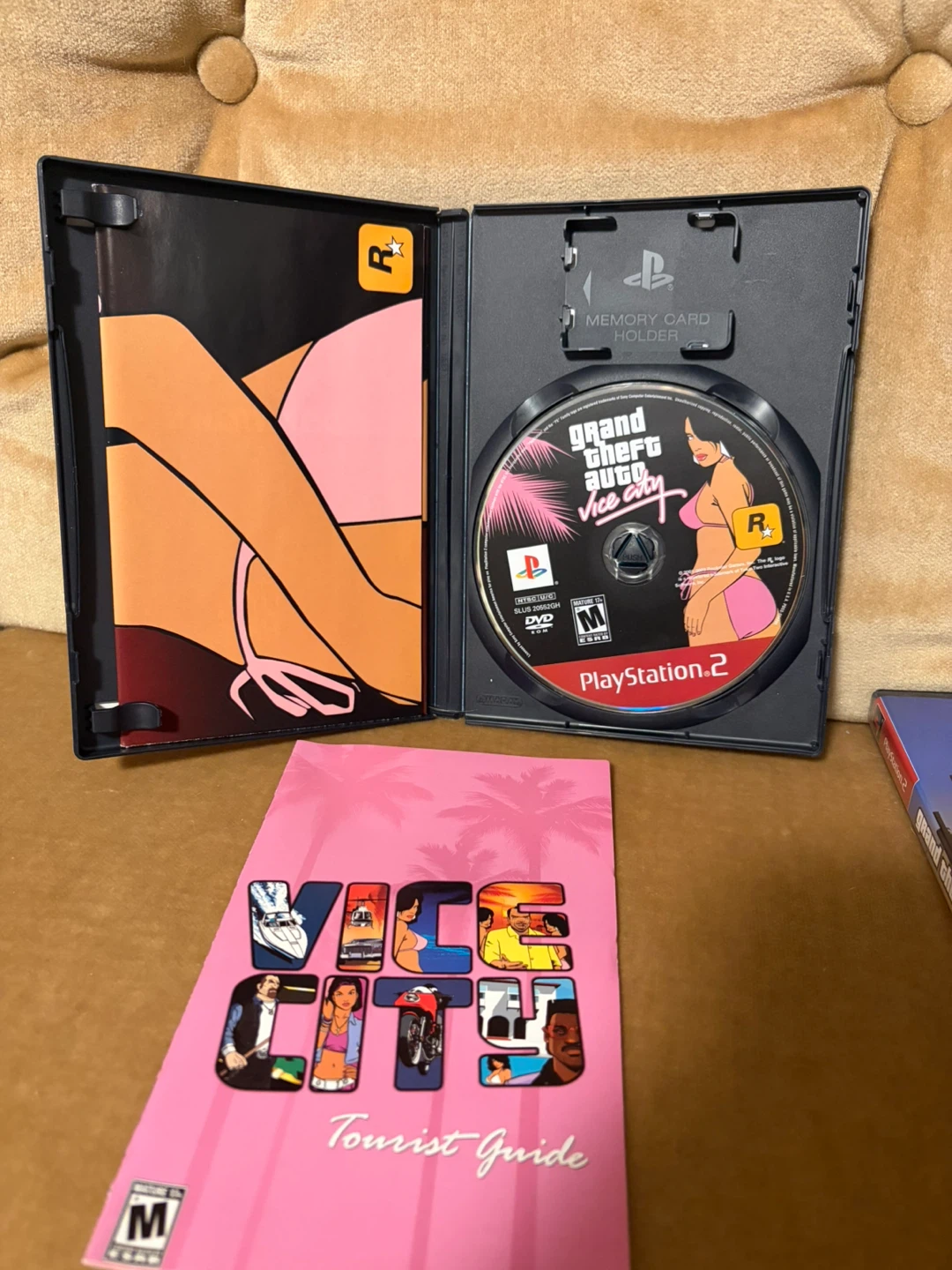 Grand Theft Auto PS2 Games Collection with Strategy Guide - photo 3