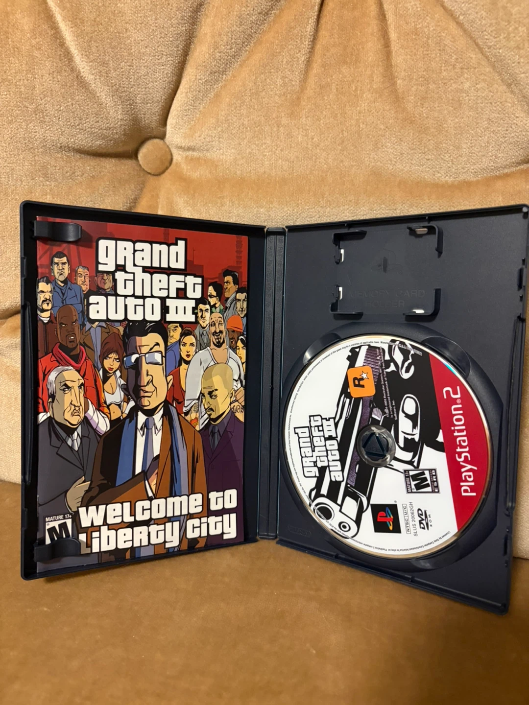 Grand Theft Auto PS2 Games Collection with Strategy Guide - photo 4