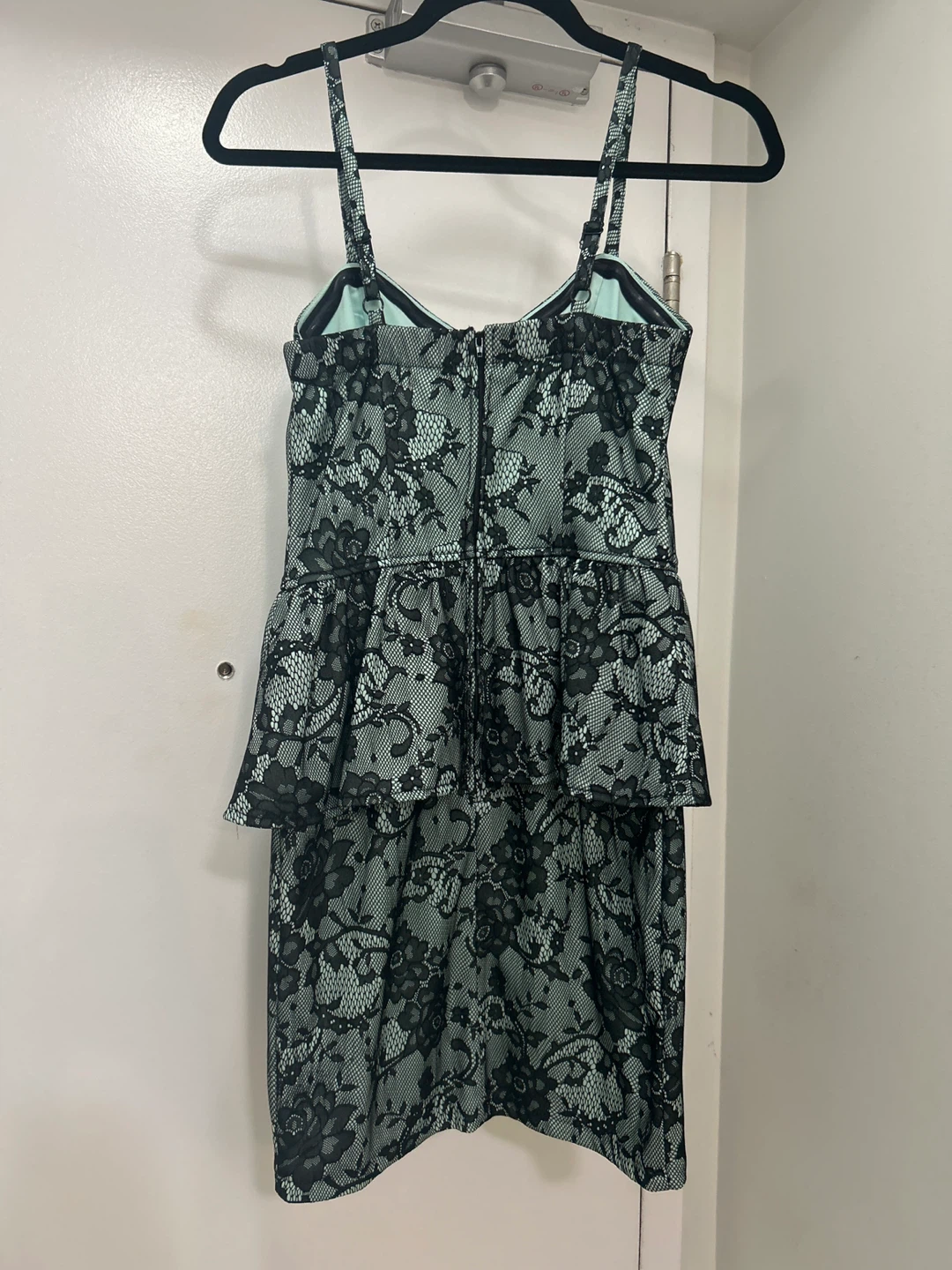 Dynamite Dress Size Small - photo 3