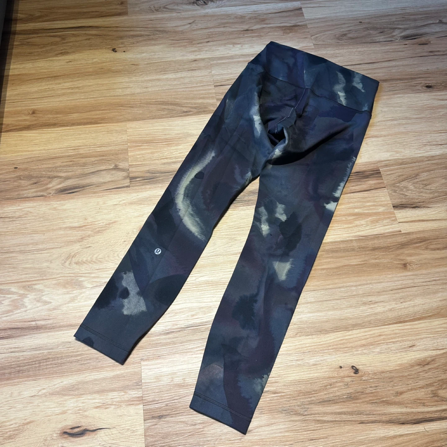 Lululemon Align Pants Black Watercolor Print Size 6 - photo 4