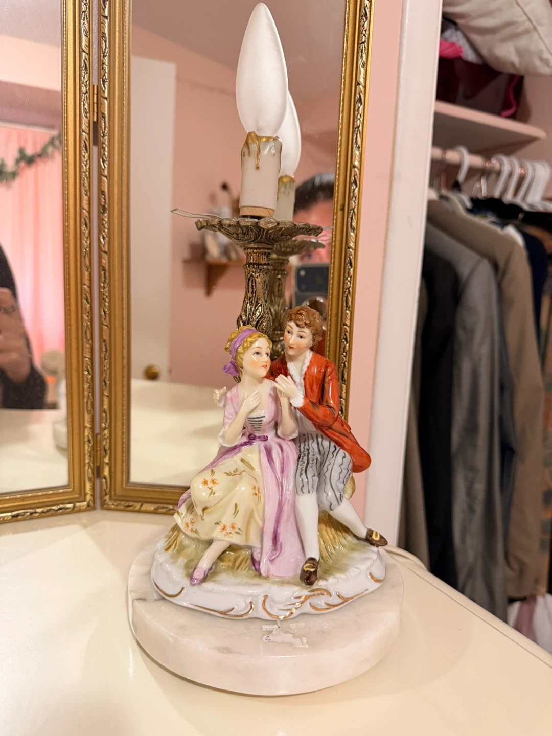 Antique Porcelain Figurine Lamp with Couple - photo 3