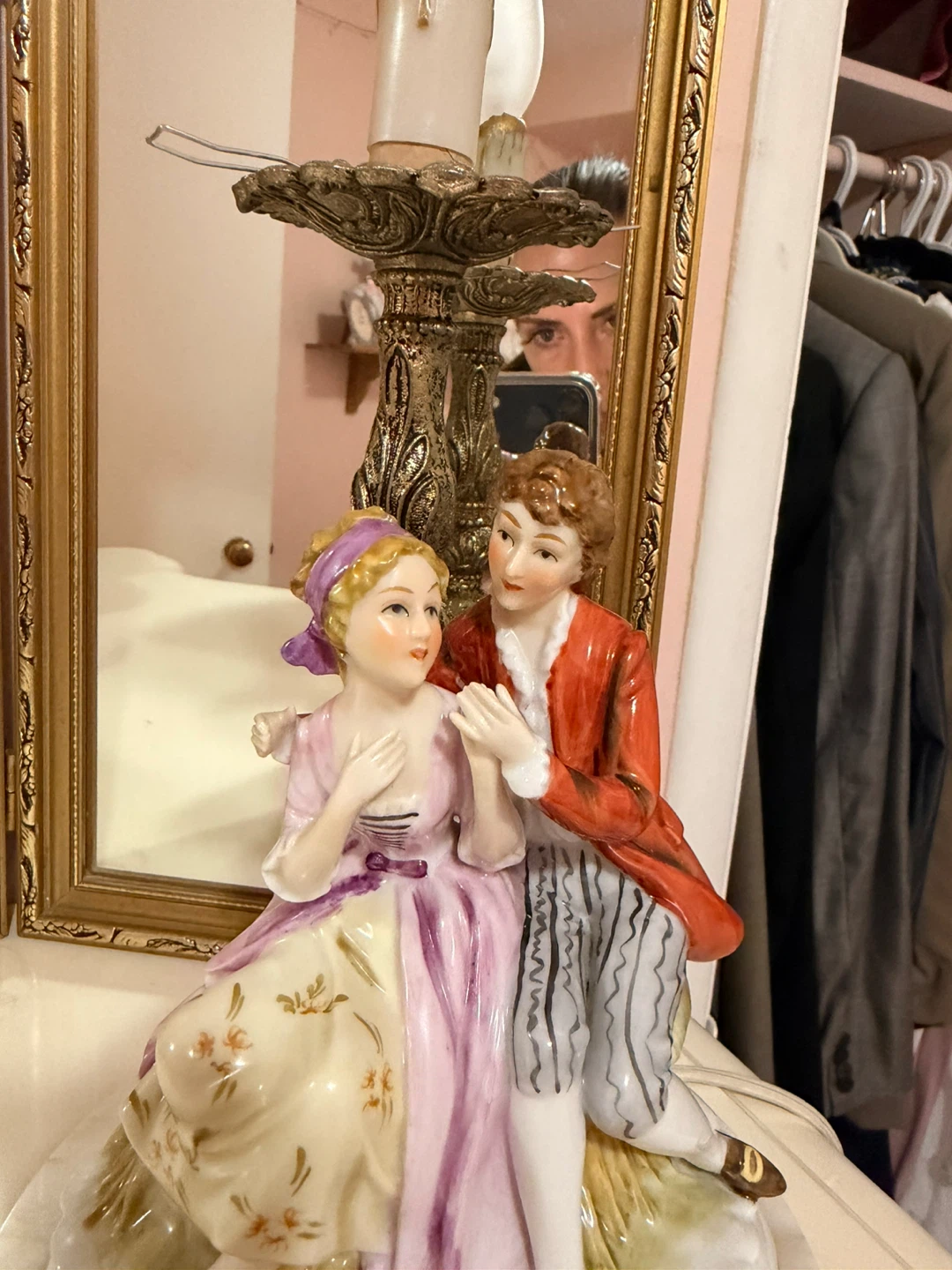 Antique Porcelain Figurine Lamp with Couple - photo 2