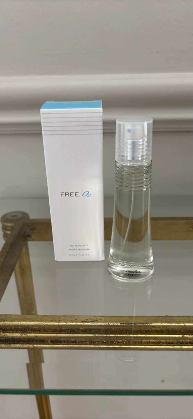 Avon FREE O2 Eau de Toilette Spray for Women, 50 ml