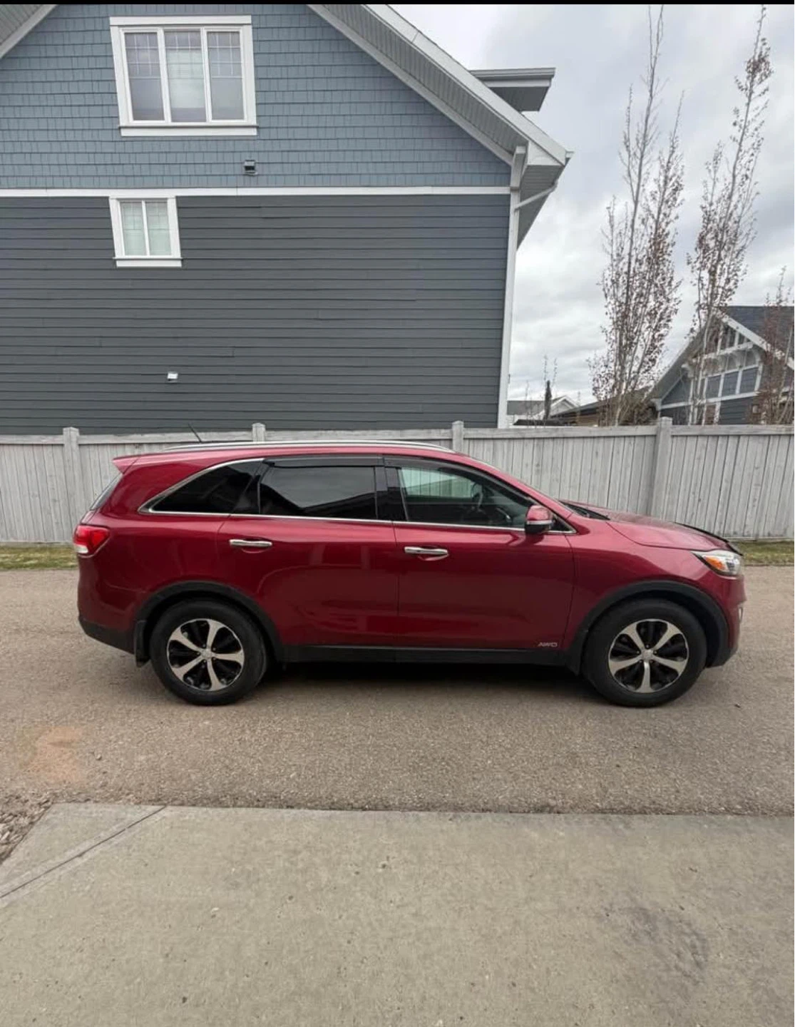 Red Kia Sorento AWD SUV - photo 4