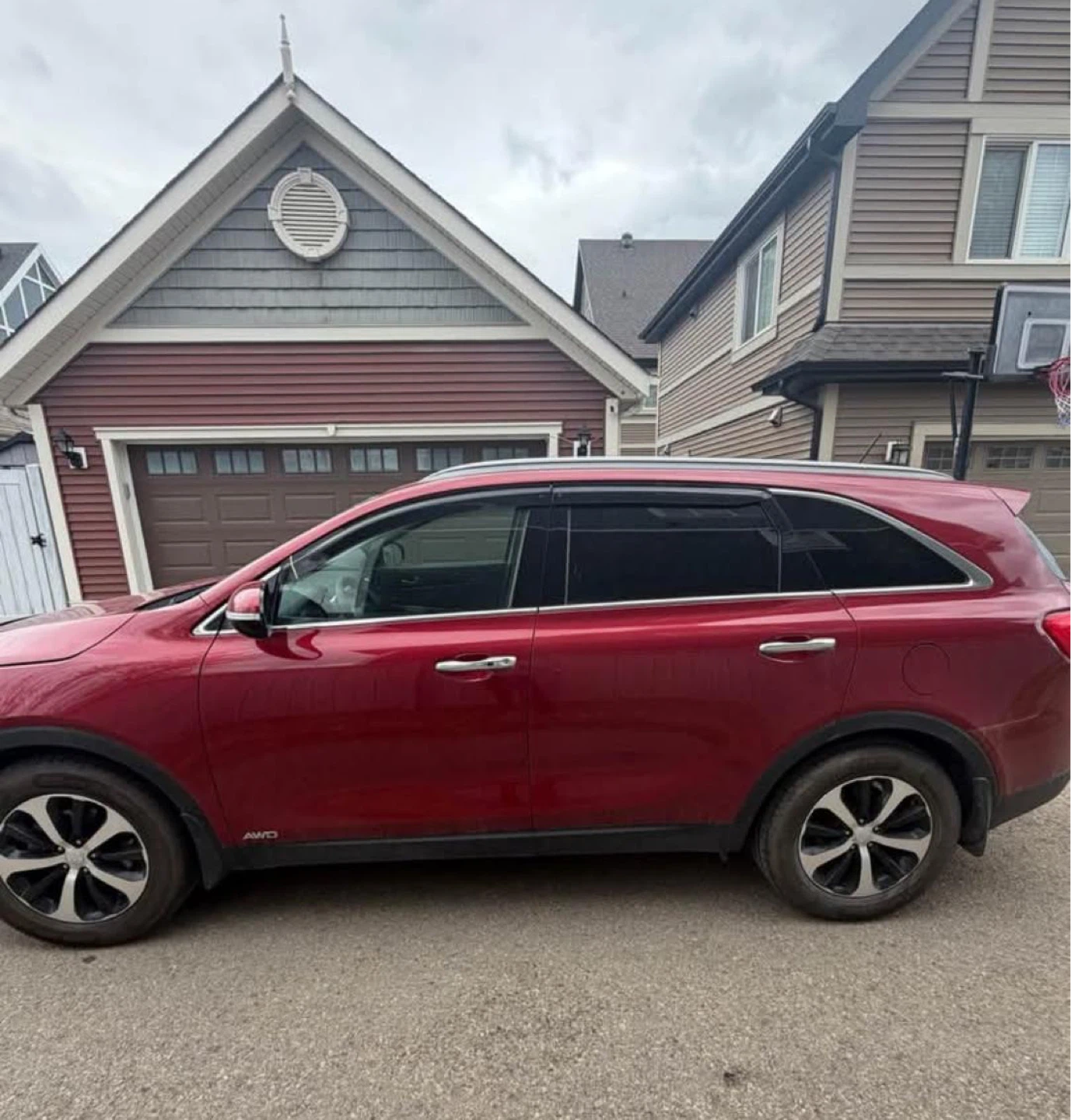 Red Kia Sorento AWD SUV - photo 5