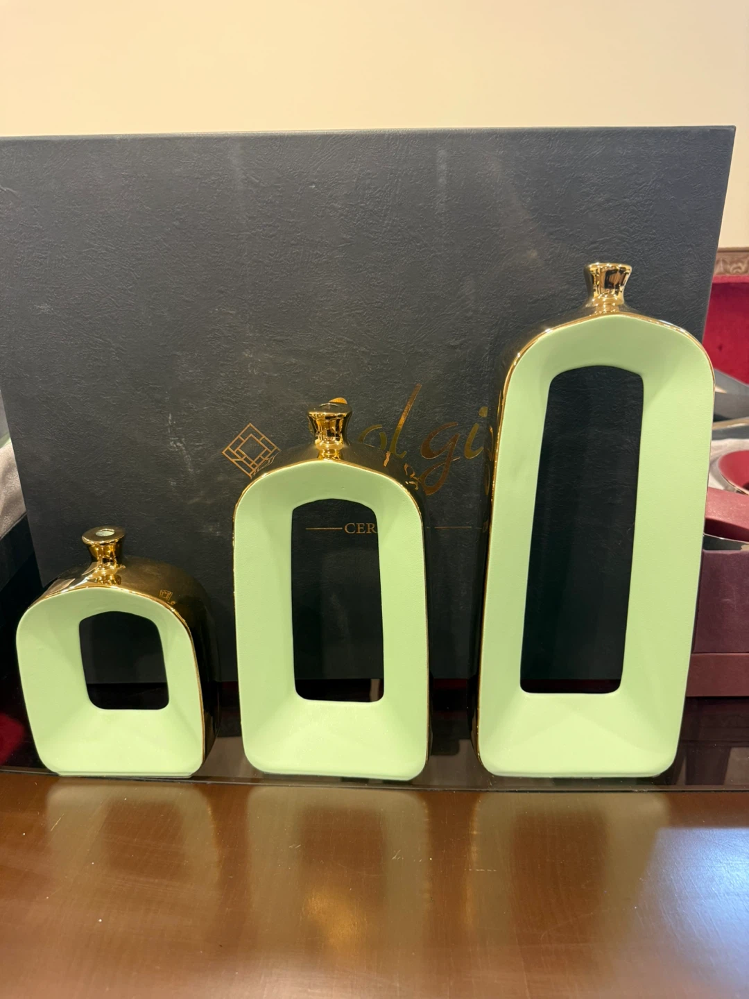 Set of 3 light green ceramic decorative vases - photo 2