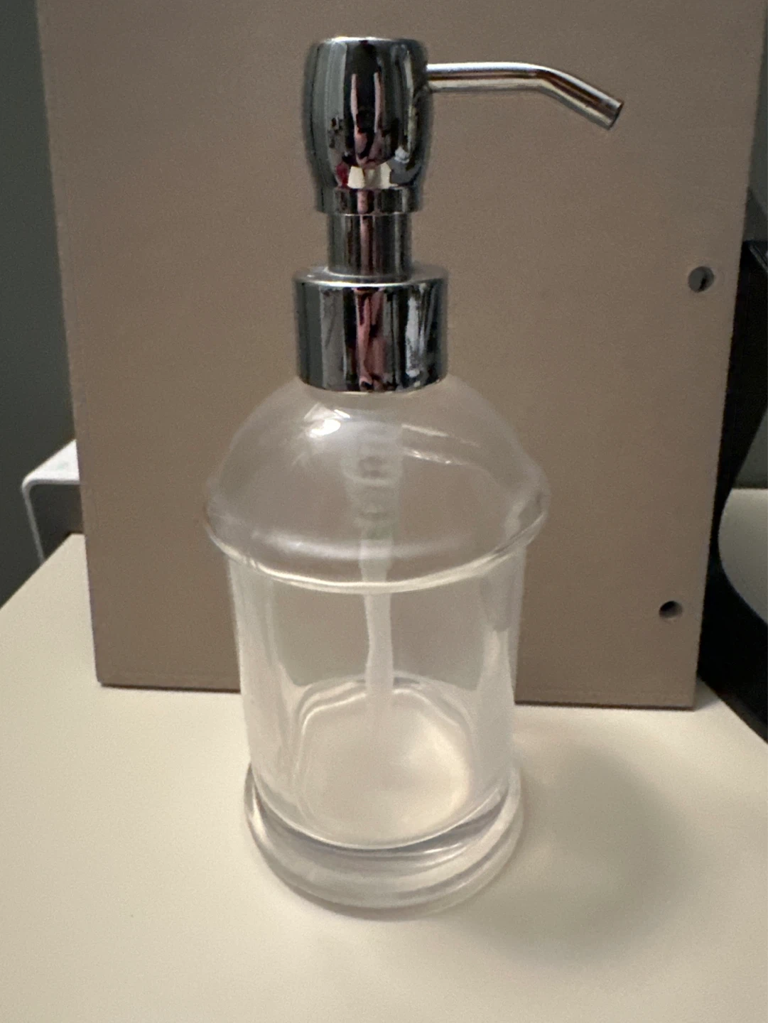 Liquid soap dispenser