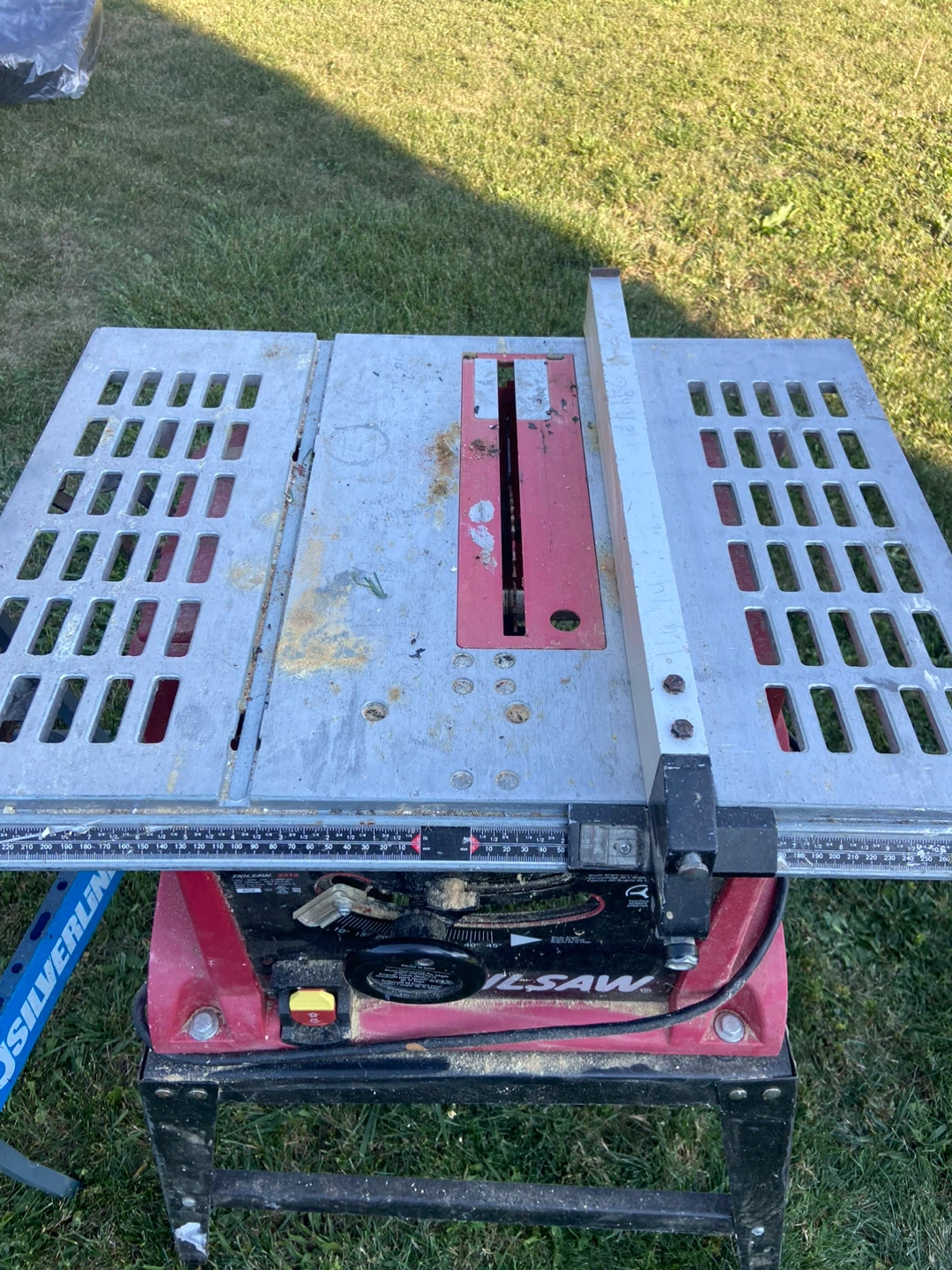 Table Saw - Skillsaw Brand