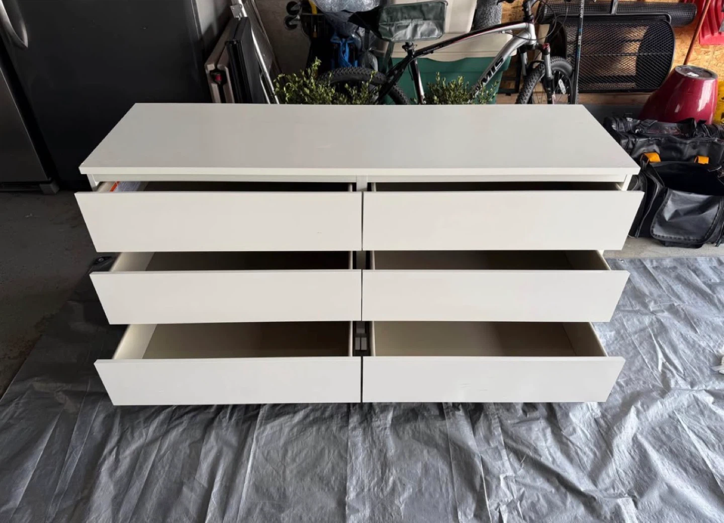 IKEA MALM white dresser 6 drawers - photo 2
