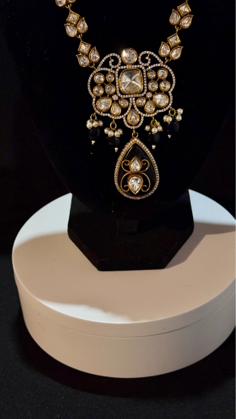 Gold Necklace and Earring Set with Diamonds and Black Stones - photo 3
