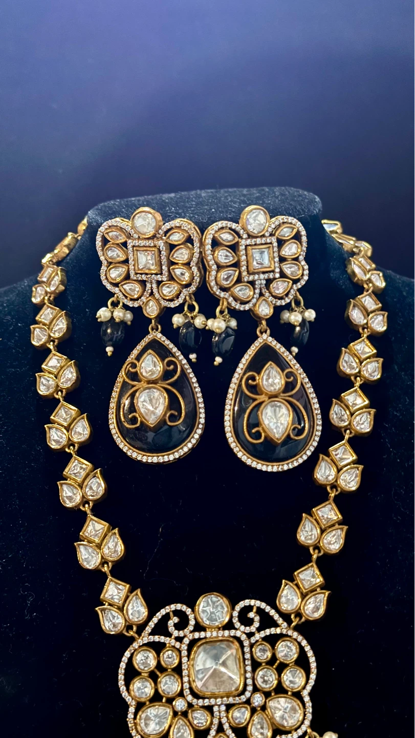 Gold Necklace and Earring Set with Diamonds and Black Stones - photo 2