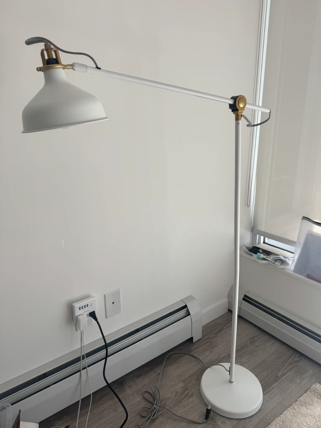 Ikea RANARP Floor Lamp with white light bulbs set - photo 2