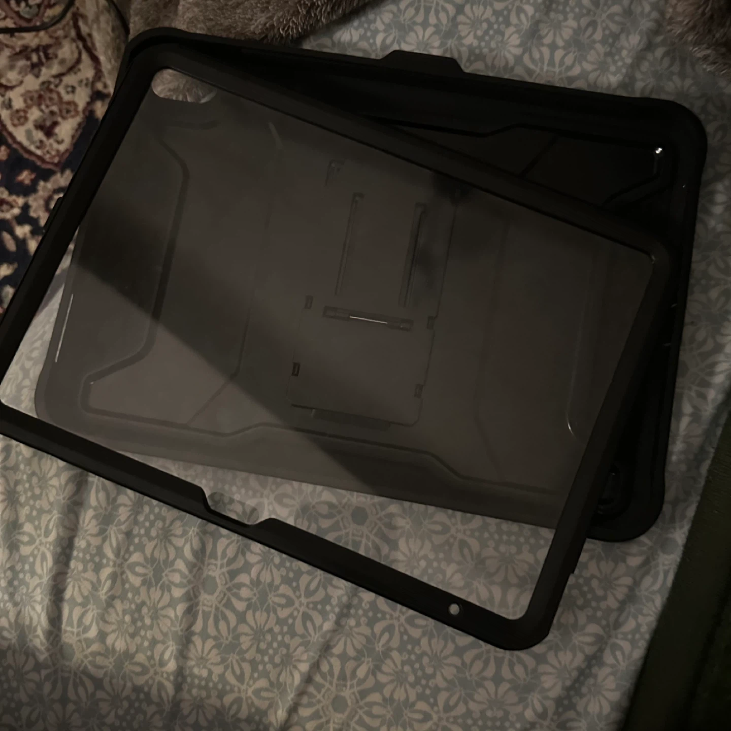 iPad 10th gen, NEW condition (Protective Case + Apple charger) - photo 3