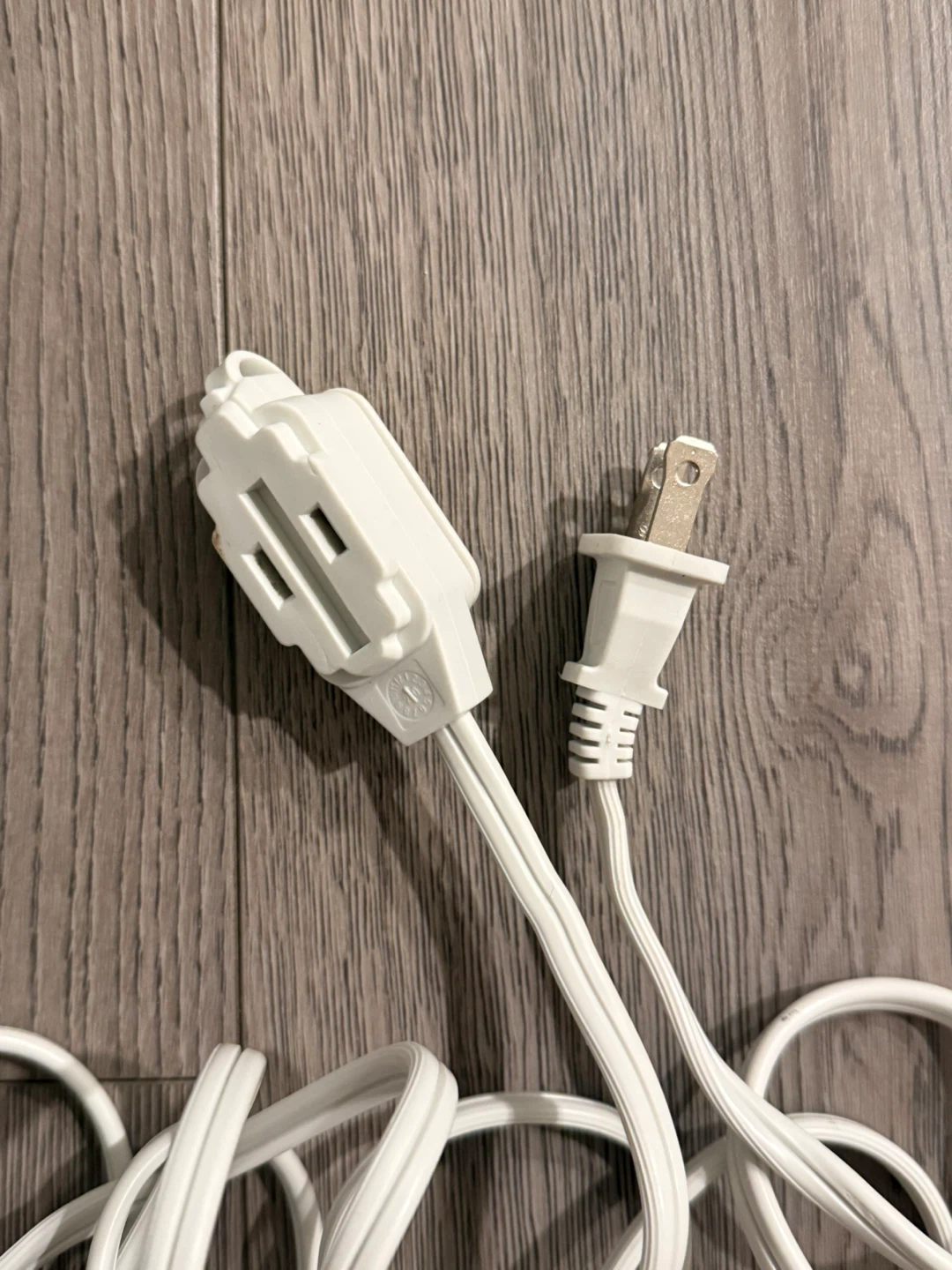 Power Outlet & Extension Cord - photo 2