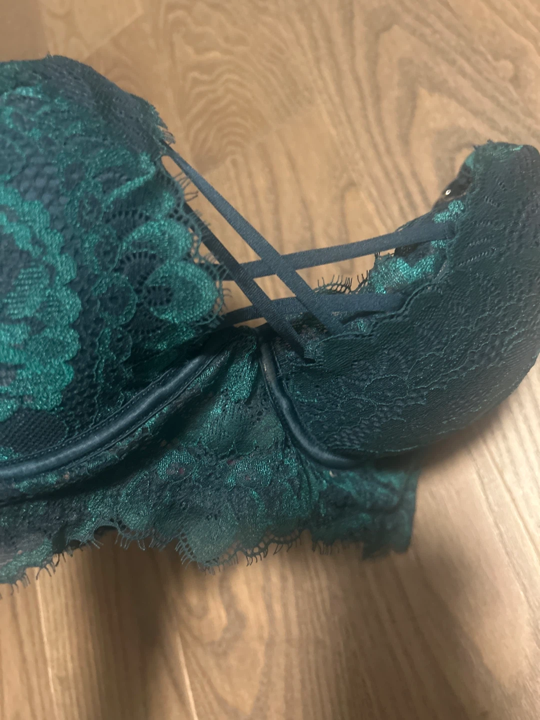 La Senza Green Lace Bra - Size 36D - photo 2