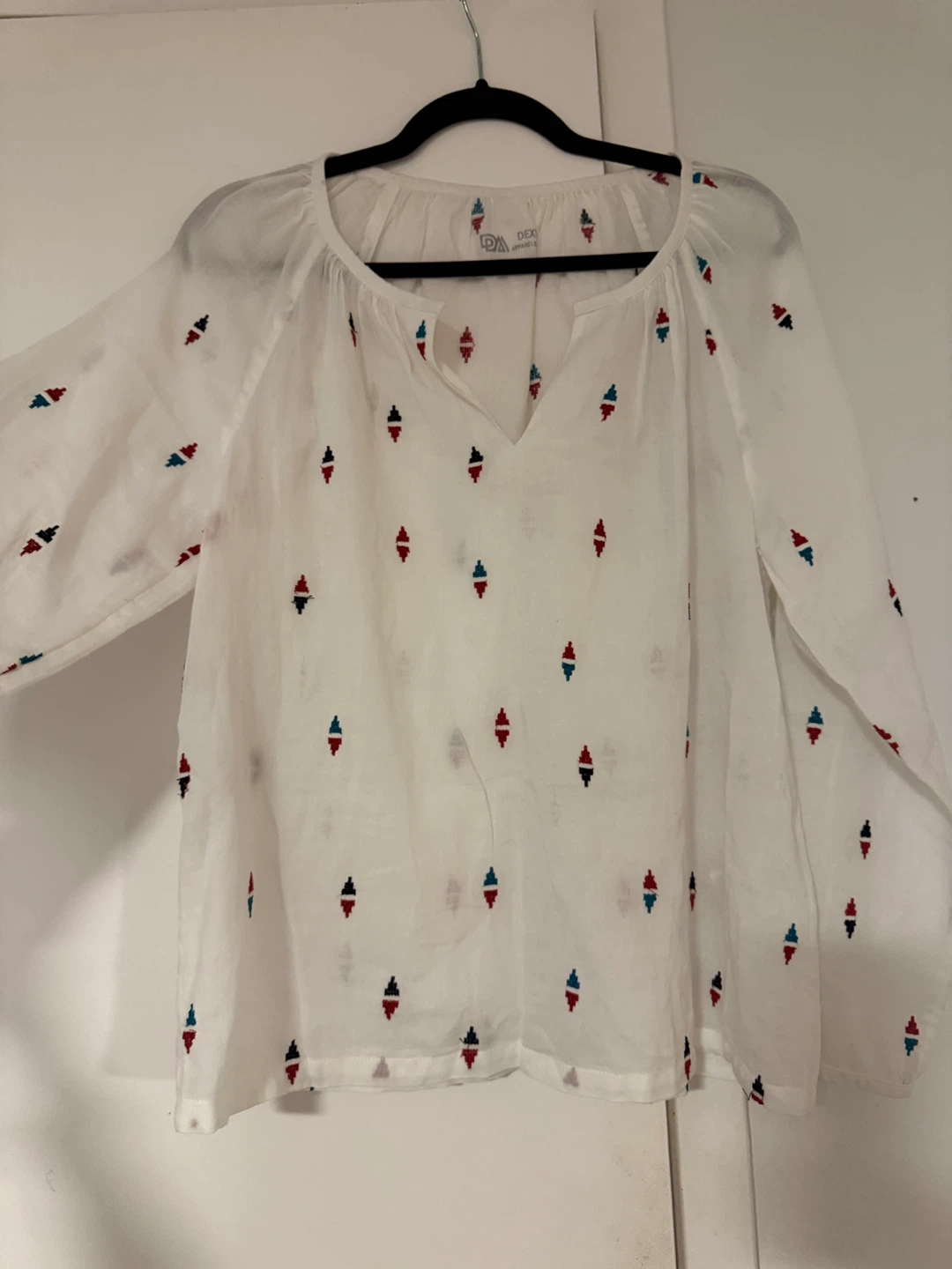 Dex Apparel White Embroidered Cotton Blouse