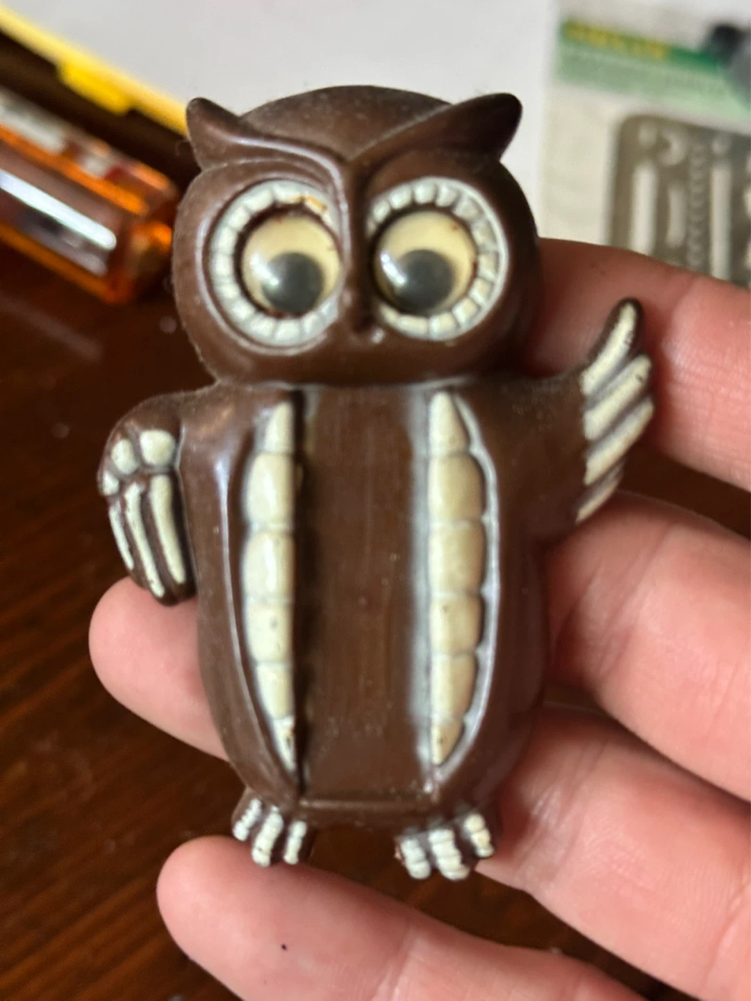 Owl magnet thermometer