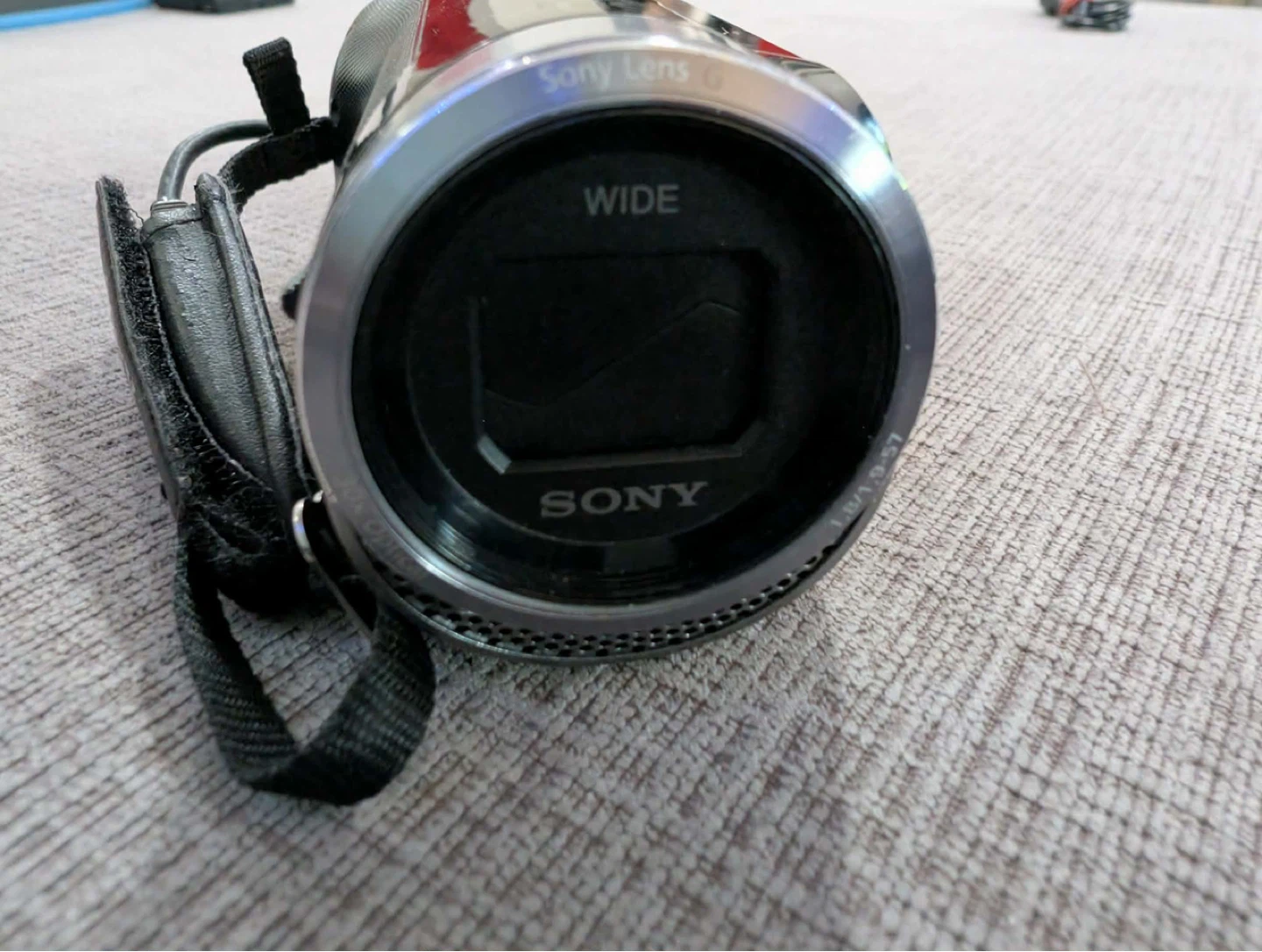 Sony Handycam HDR-CX330 HD Camcorder - photo 4