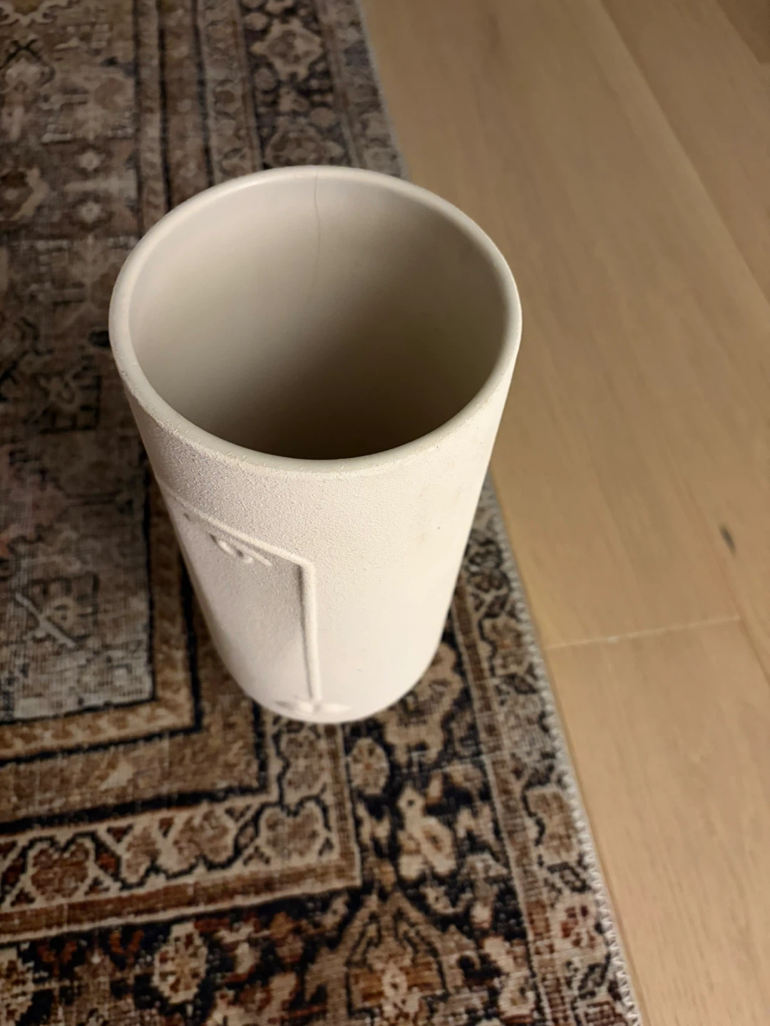 White Abstract Face Ceramic Vase - photo 3
