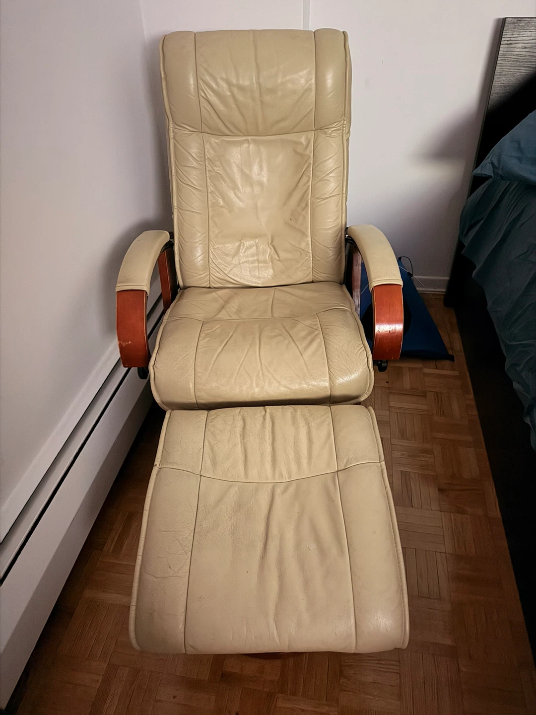 Cream Leather Executive Chair with Ottoman