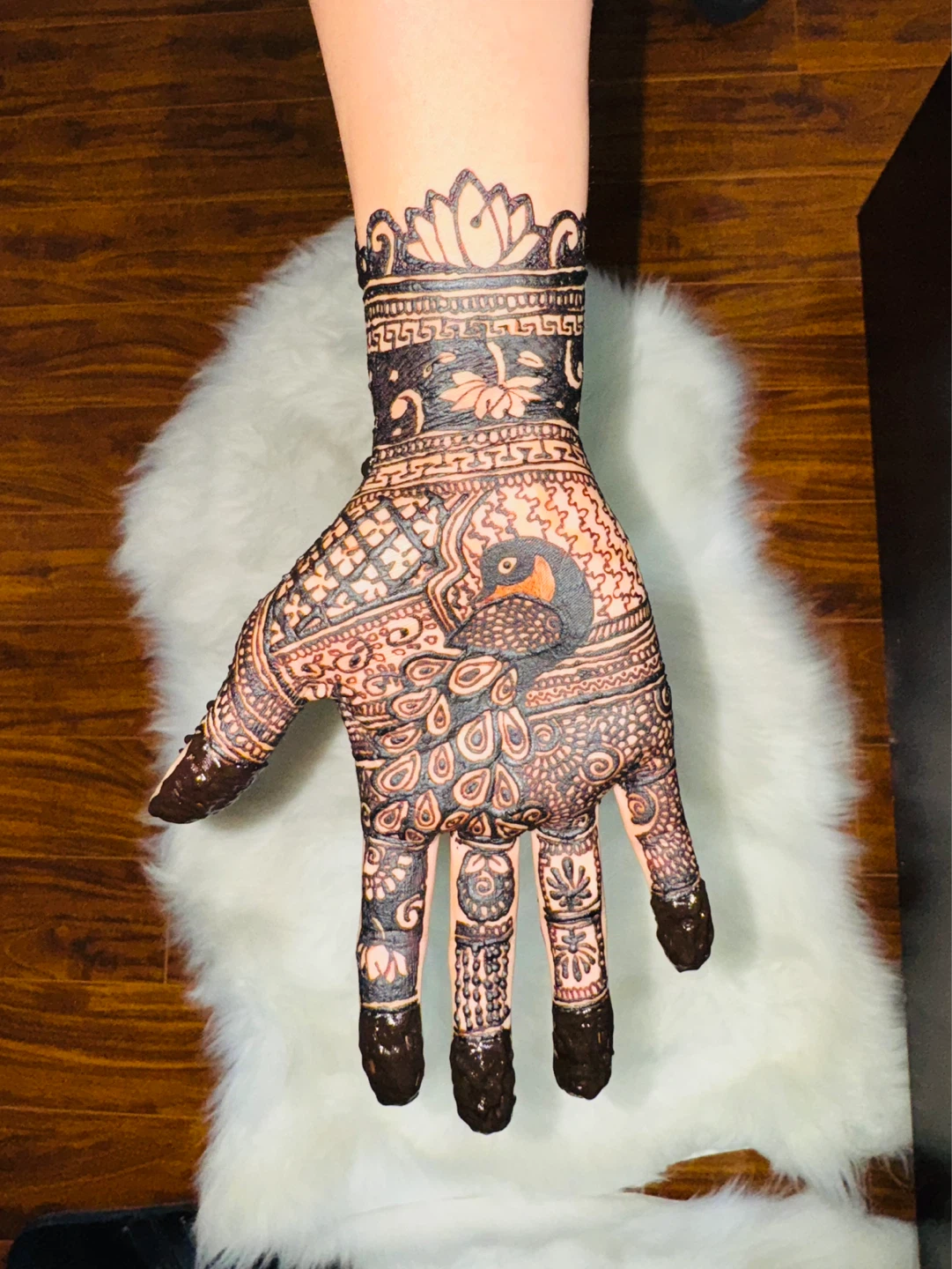 Henna Hand and Arm Design - photo 2