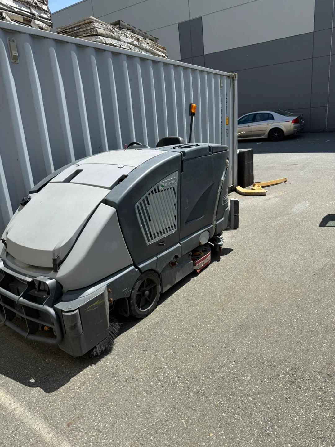 Tennant Ride-On Sweeper