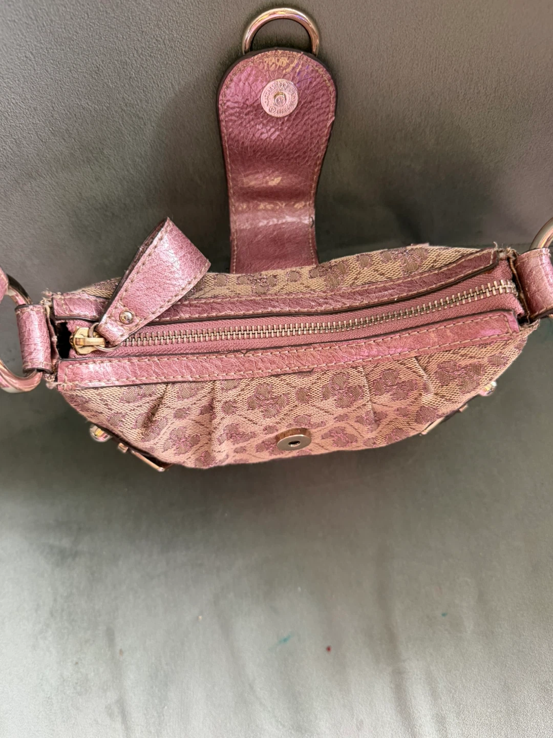 Vintage Y2K Guess Monogram Baguette Shoulder Bag Mauve Pink - photo 5