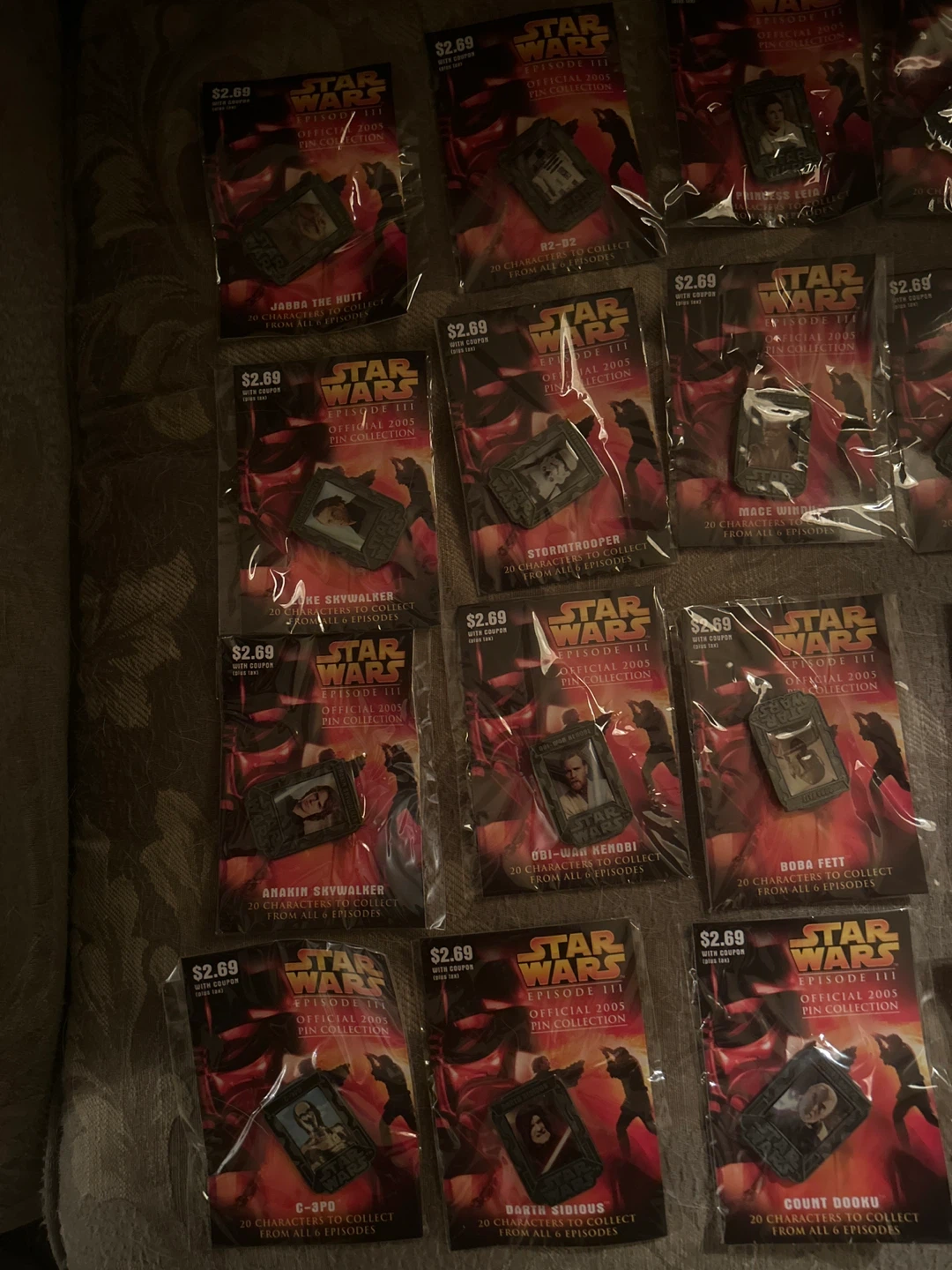 Star Wars Episode III Official 2005 Pin Collection - photo 2