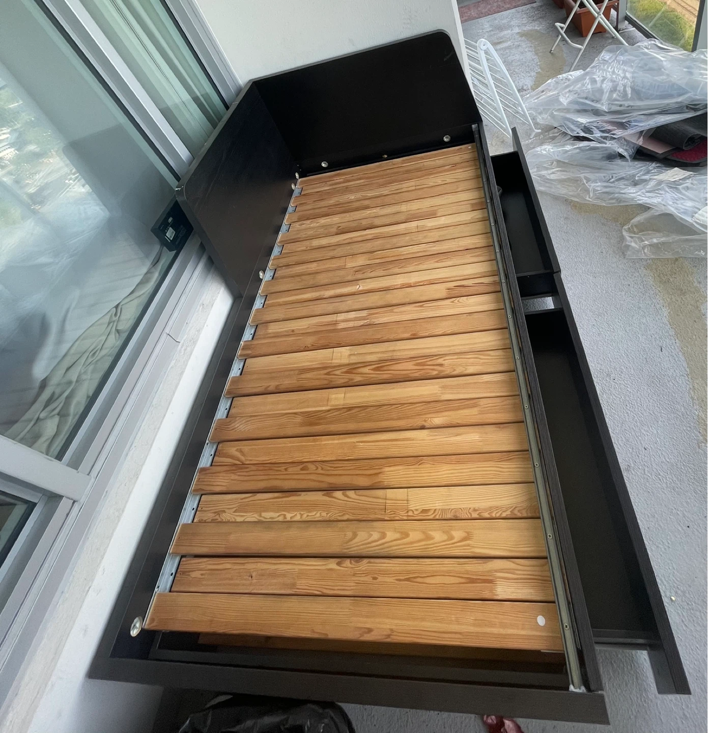IKEA pull out daybed without mattress