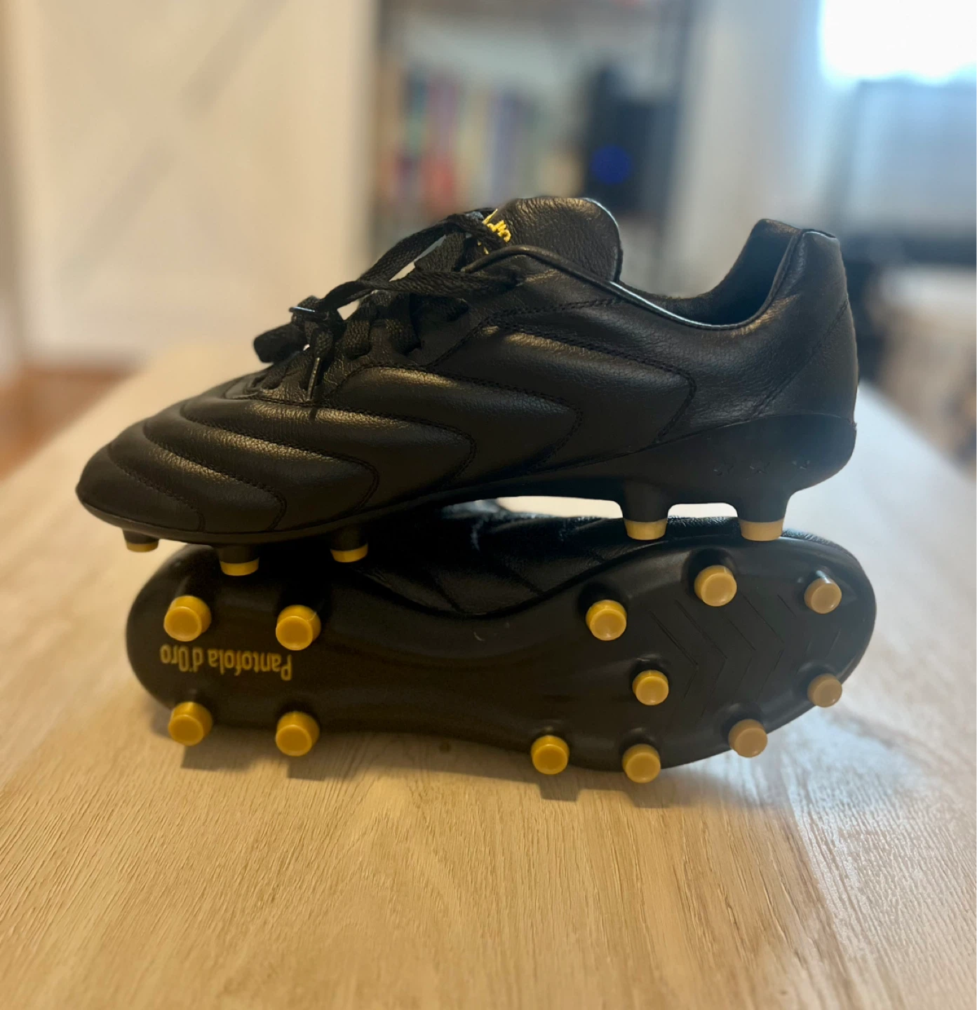 Pantofola d'Oro Black Leather Soccer Cleats - Size 7