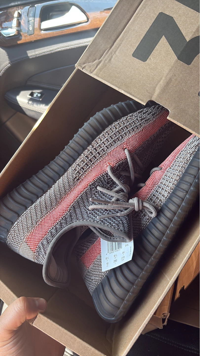 Adidas Yeezy Boost 350 V2 Shoes size 10 men
