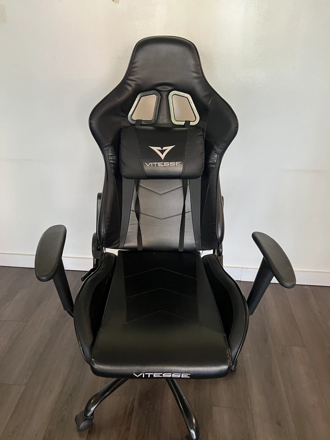 Vitesse Gaming Chair