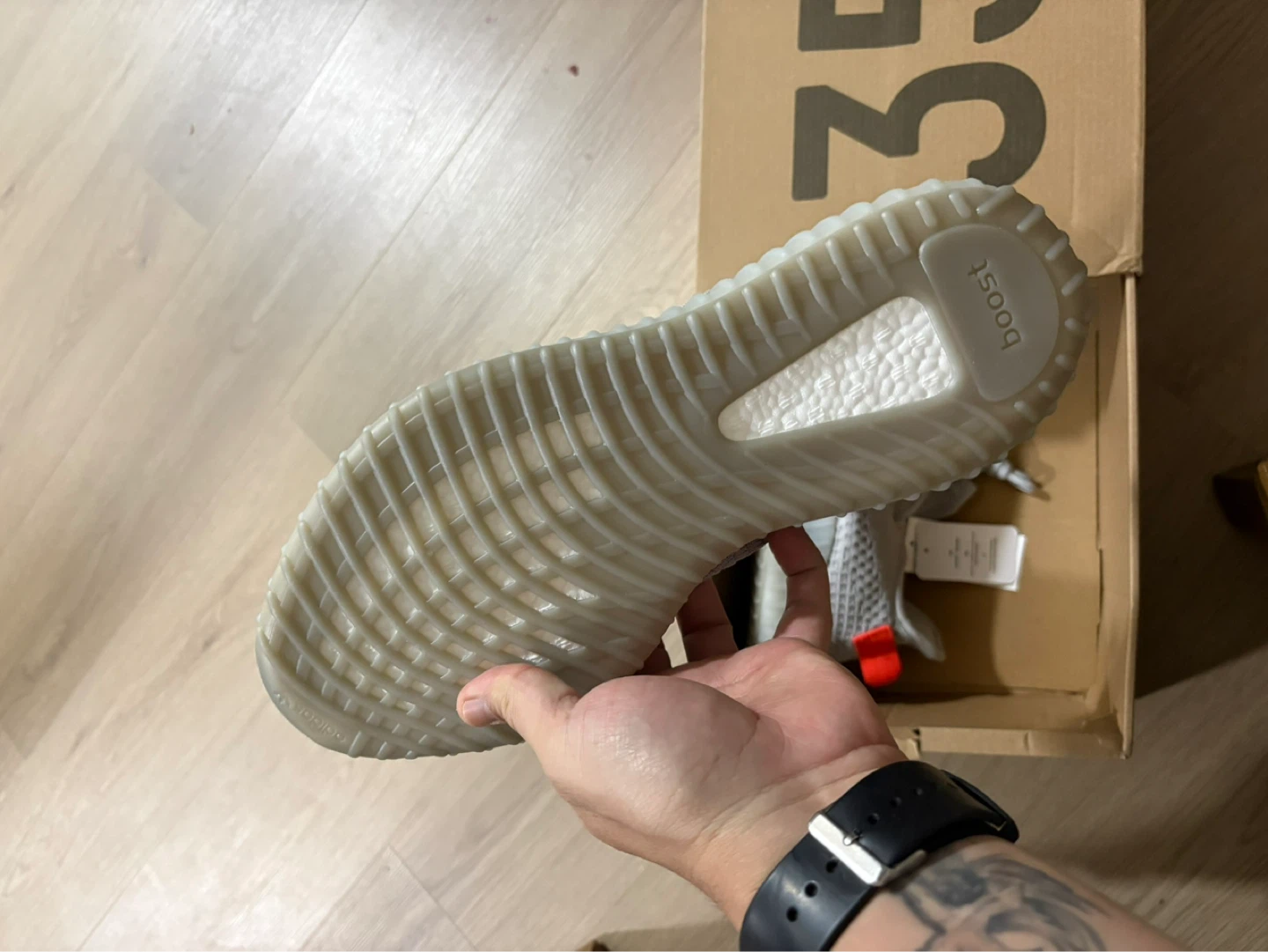 Adidas Yeezy Boost 350 V2 "Beluga Reflective" Sneakers - photo 2