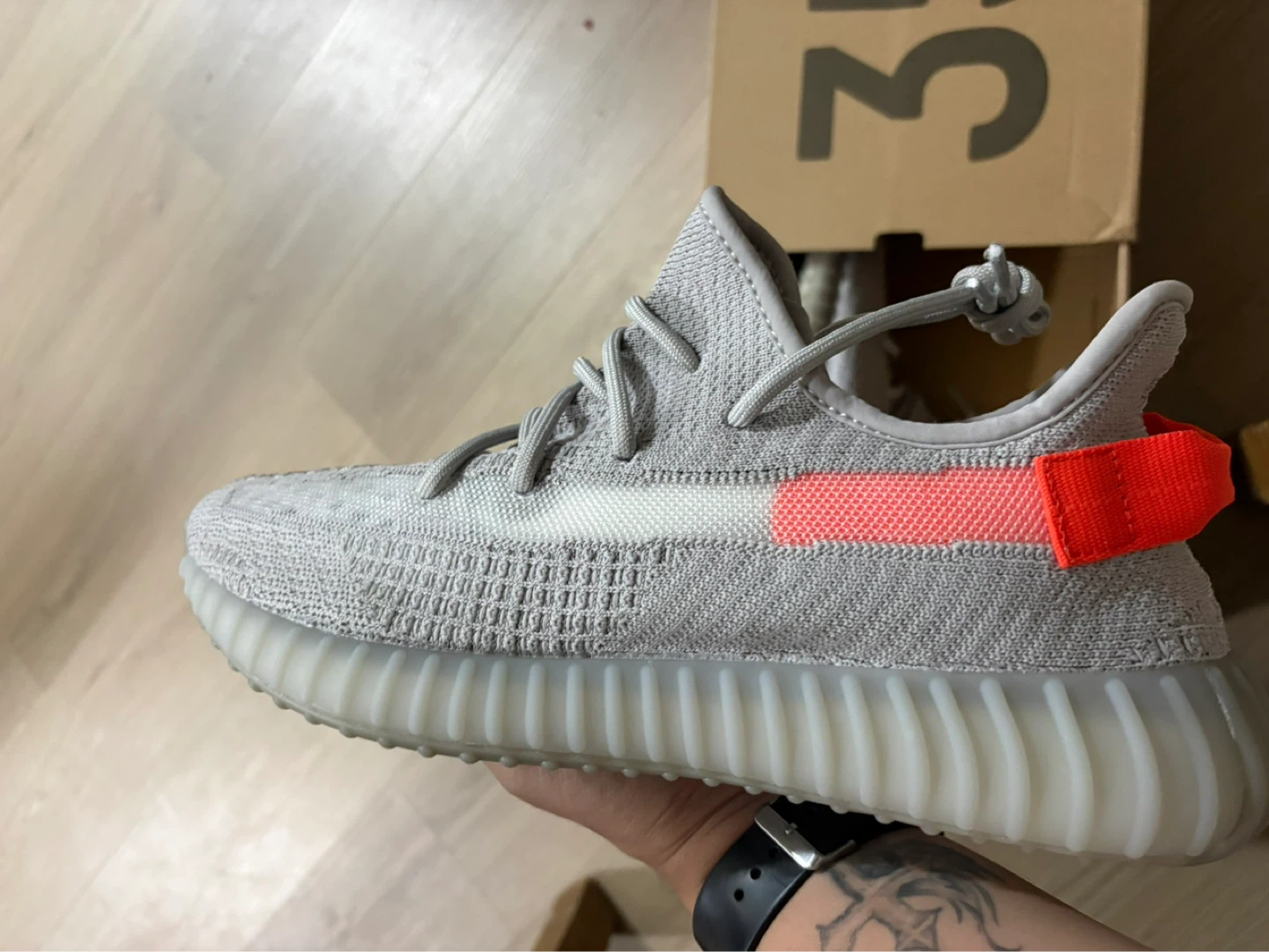 Adidas Yeezy Boost 350 V2 "Beluga Reflective" Sneakers - photo 3