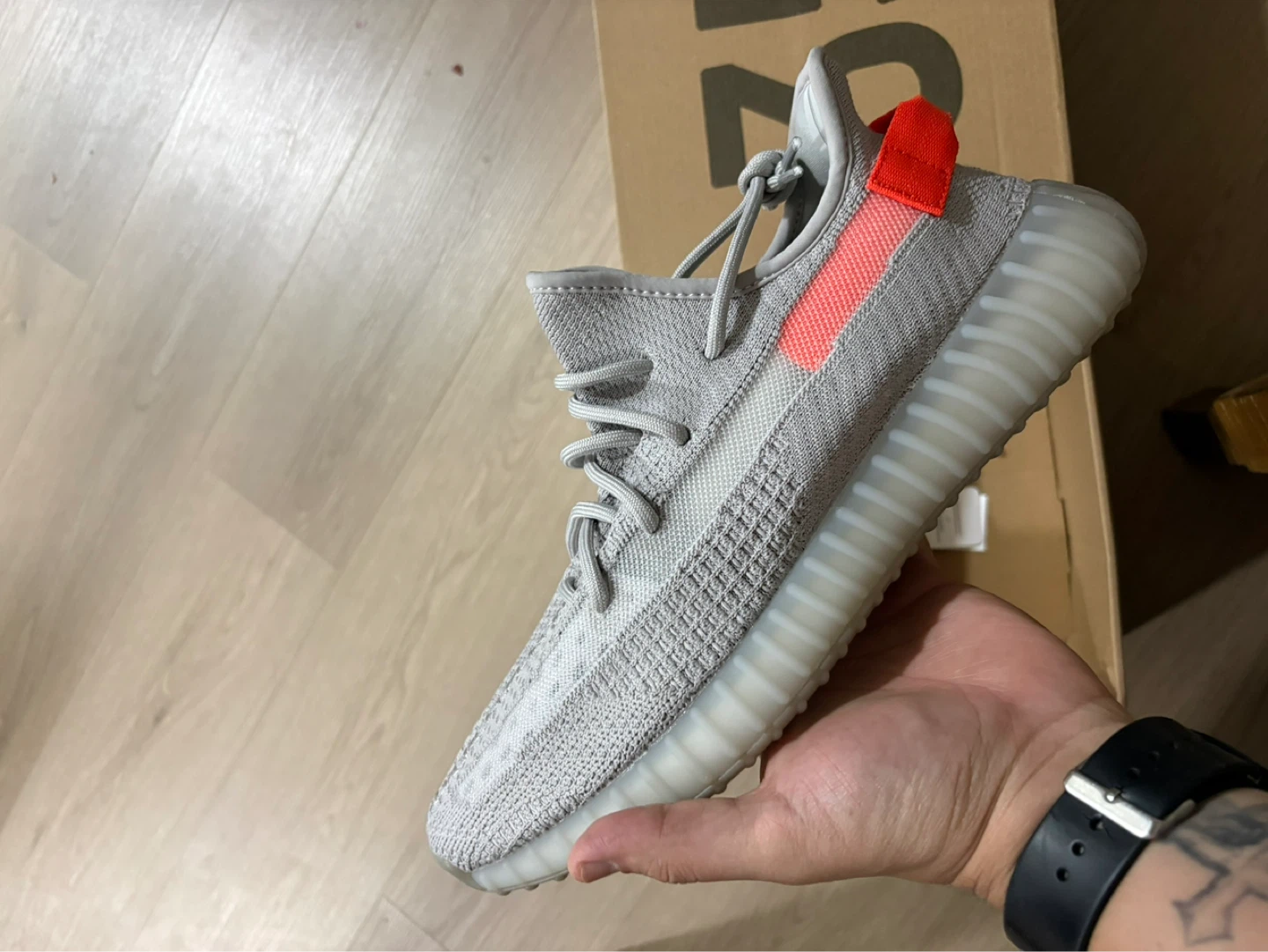 Adidas Yeezy Boost 350 V2 "Beluga Reflective" Sneakers - photo 5