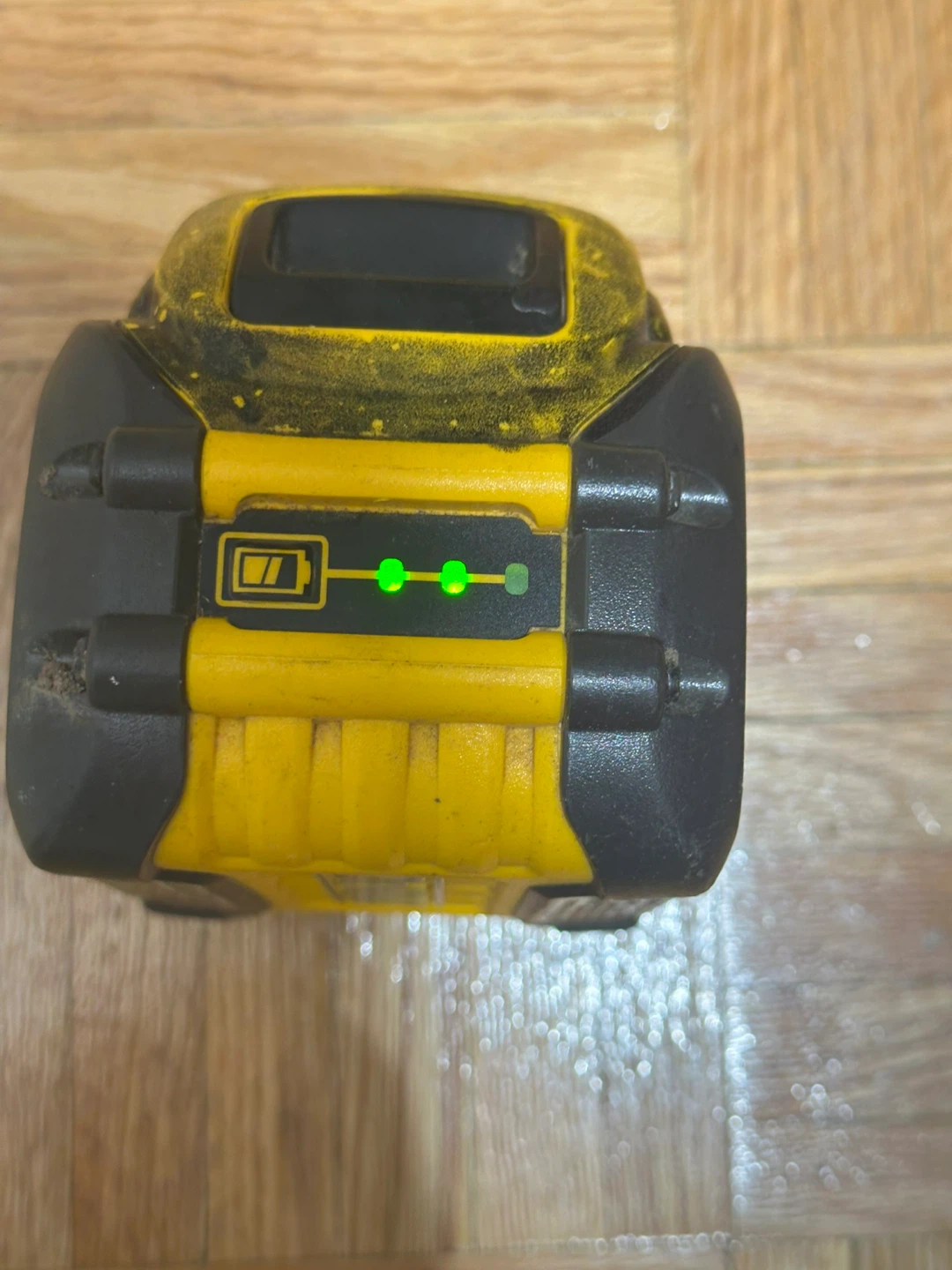 DEWALT FLEXVOLT 6.0 Ah Lithium Ion Battery - photo 2