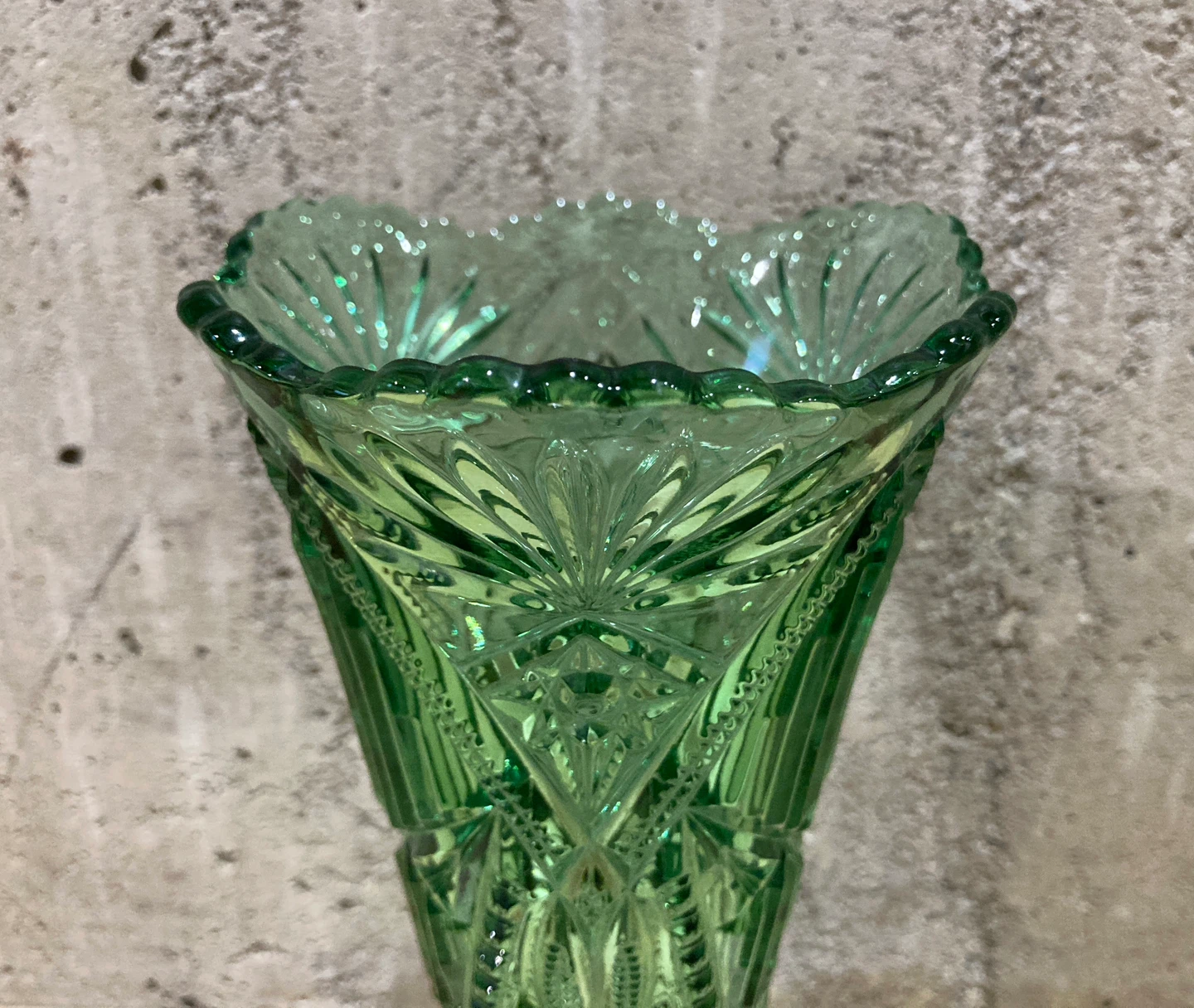 VTG Green 10" Trumpet Vase EAPG Depression Glass Art Deco - photo 4