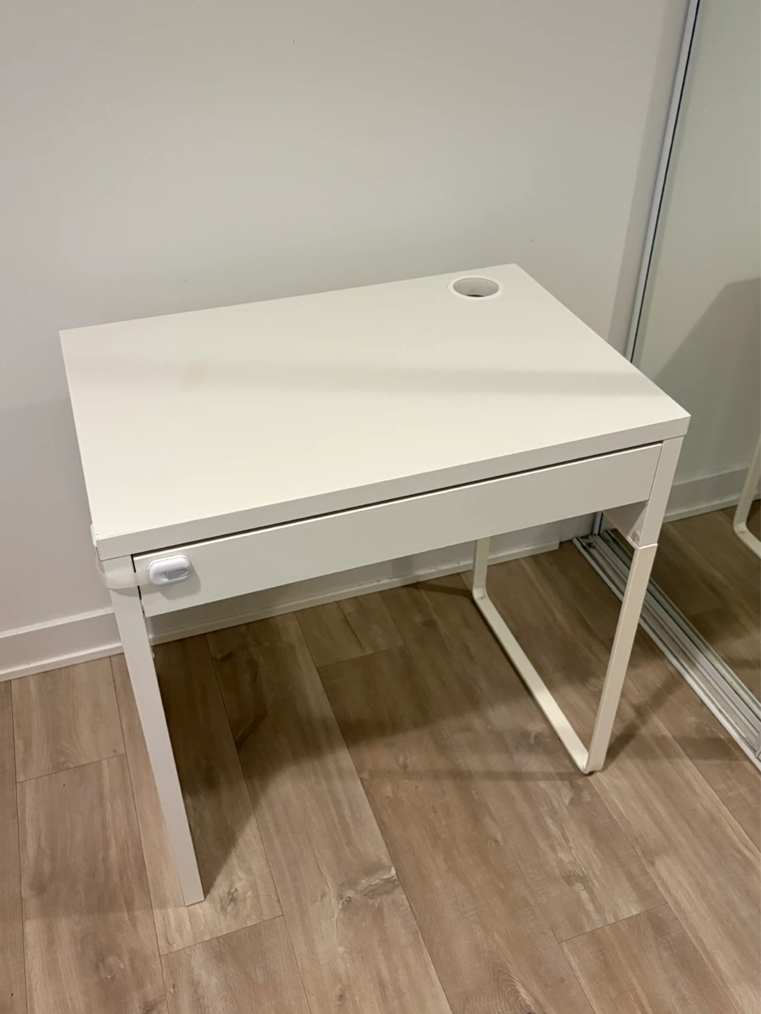 White IKEA MICKE Desk with Drawer