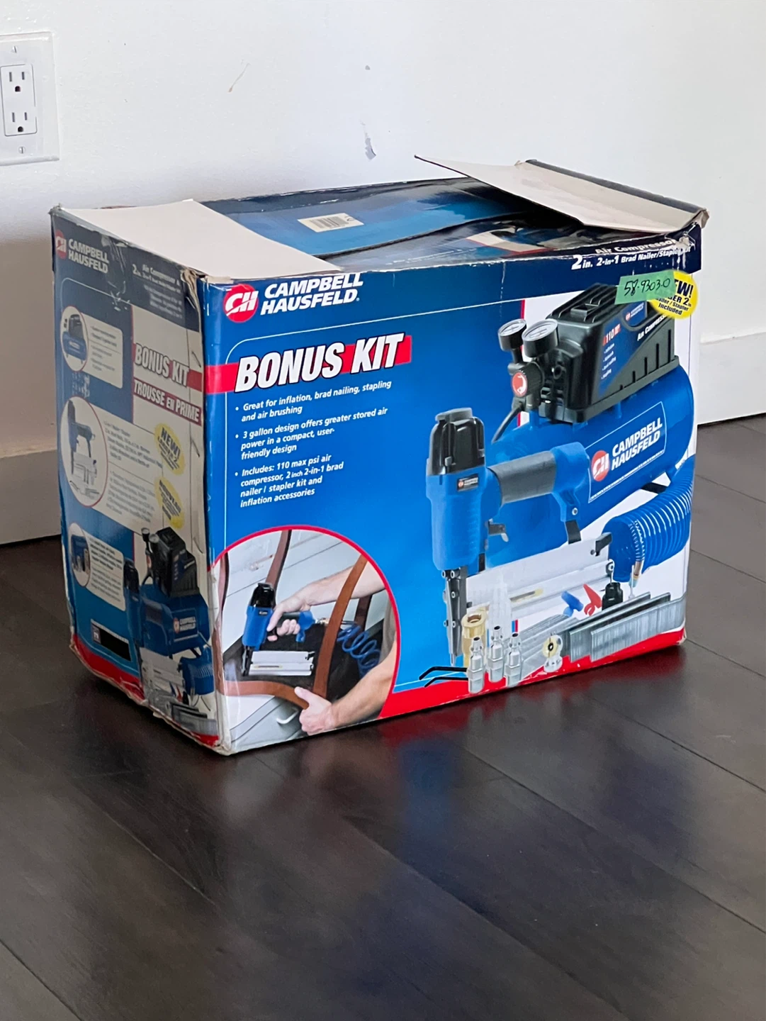Campbell Hausfeld Kit Air Compressor with Brad Nailer/Stapler