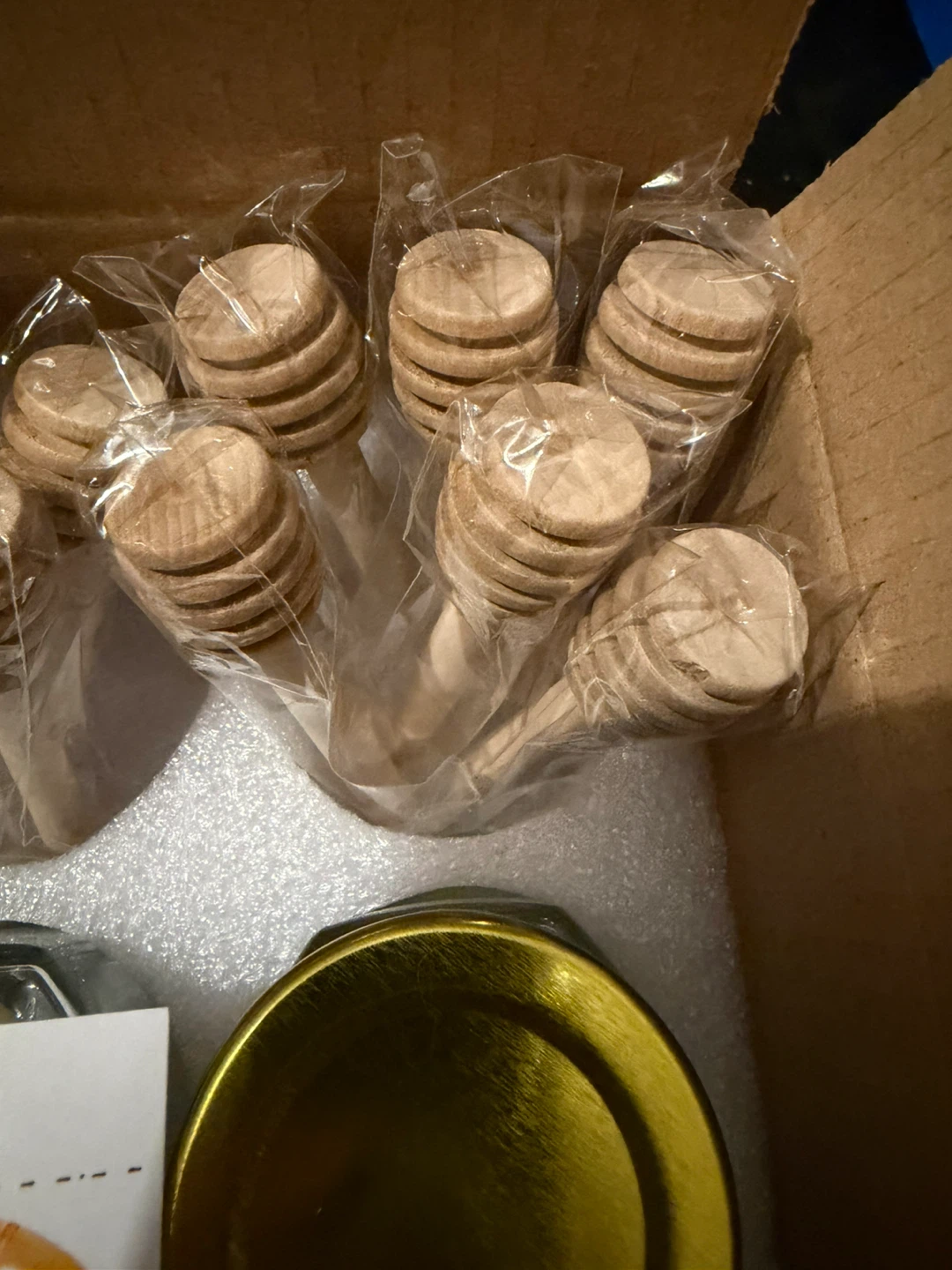 16 Honey Jars with Lids & Honey Dippers - photo 5