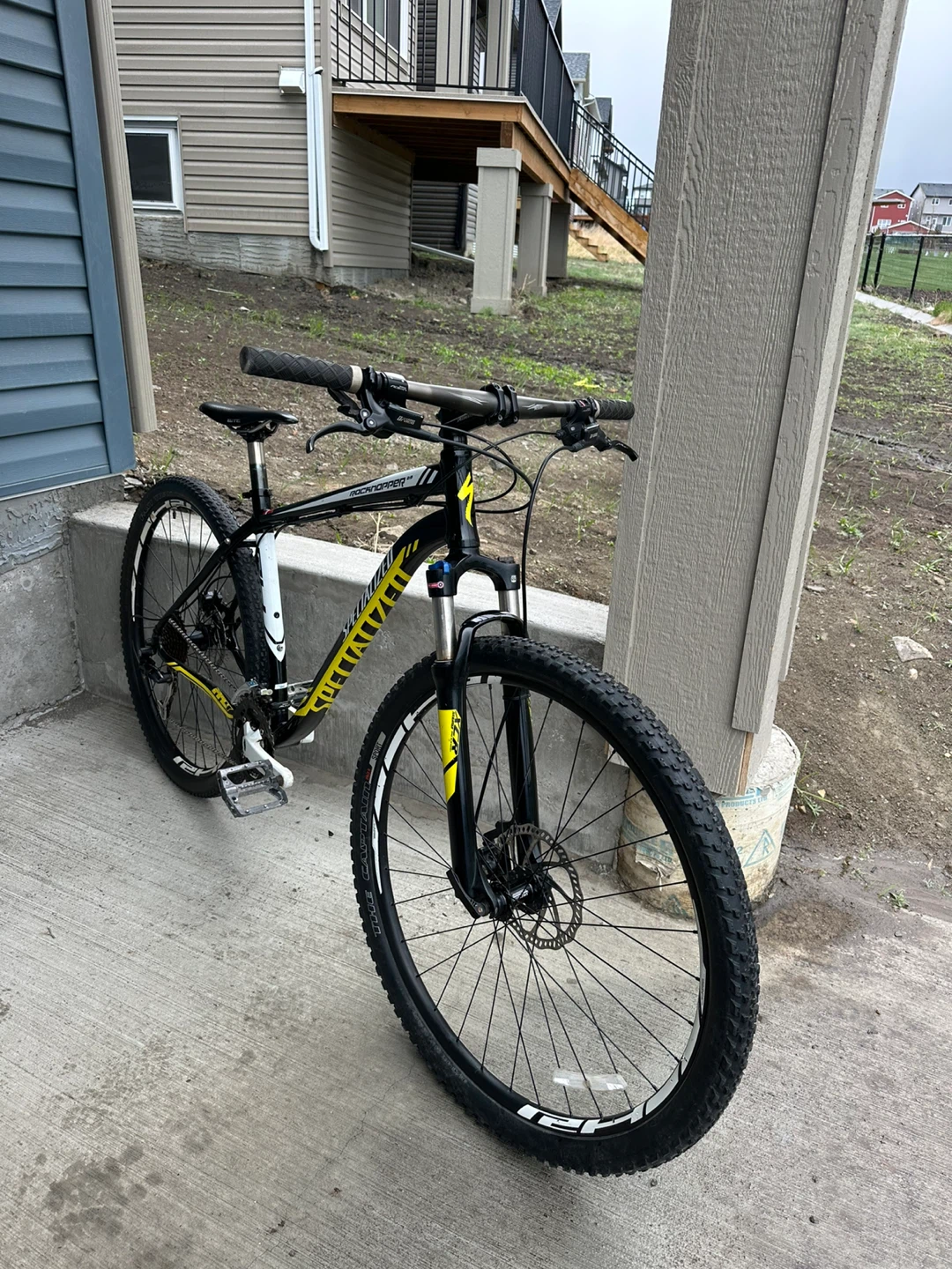 Specialized Rockhopper Sport Mountain Bike - photo 2