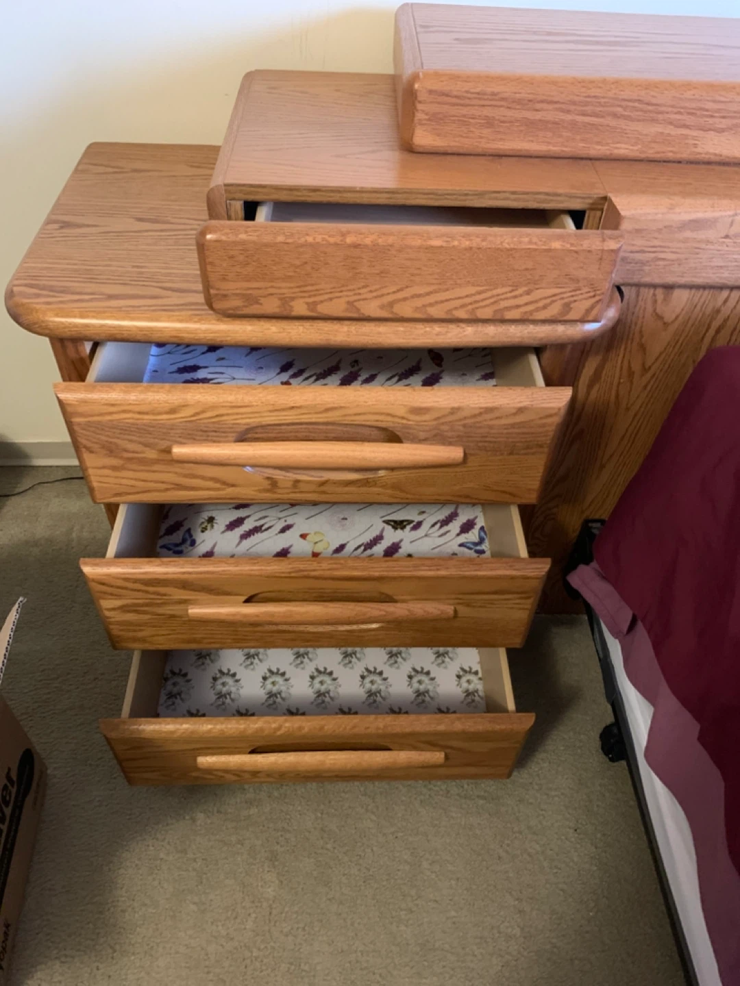 PALLISER QUEEN BED. MOVING! - photo 4