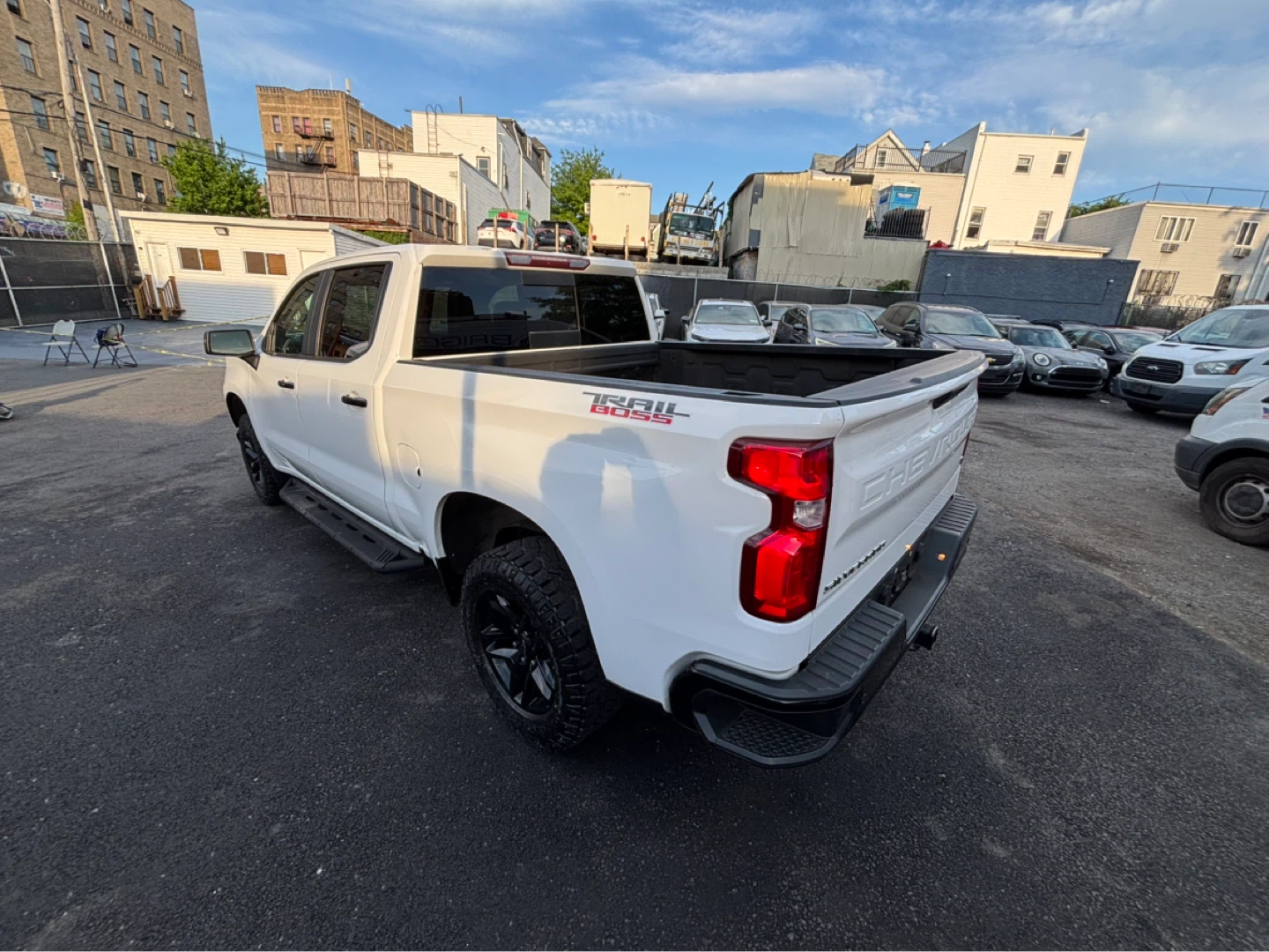 White Chevrolet Silverado Trail Boss LT - photo 4