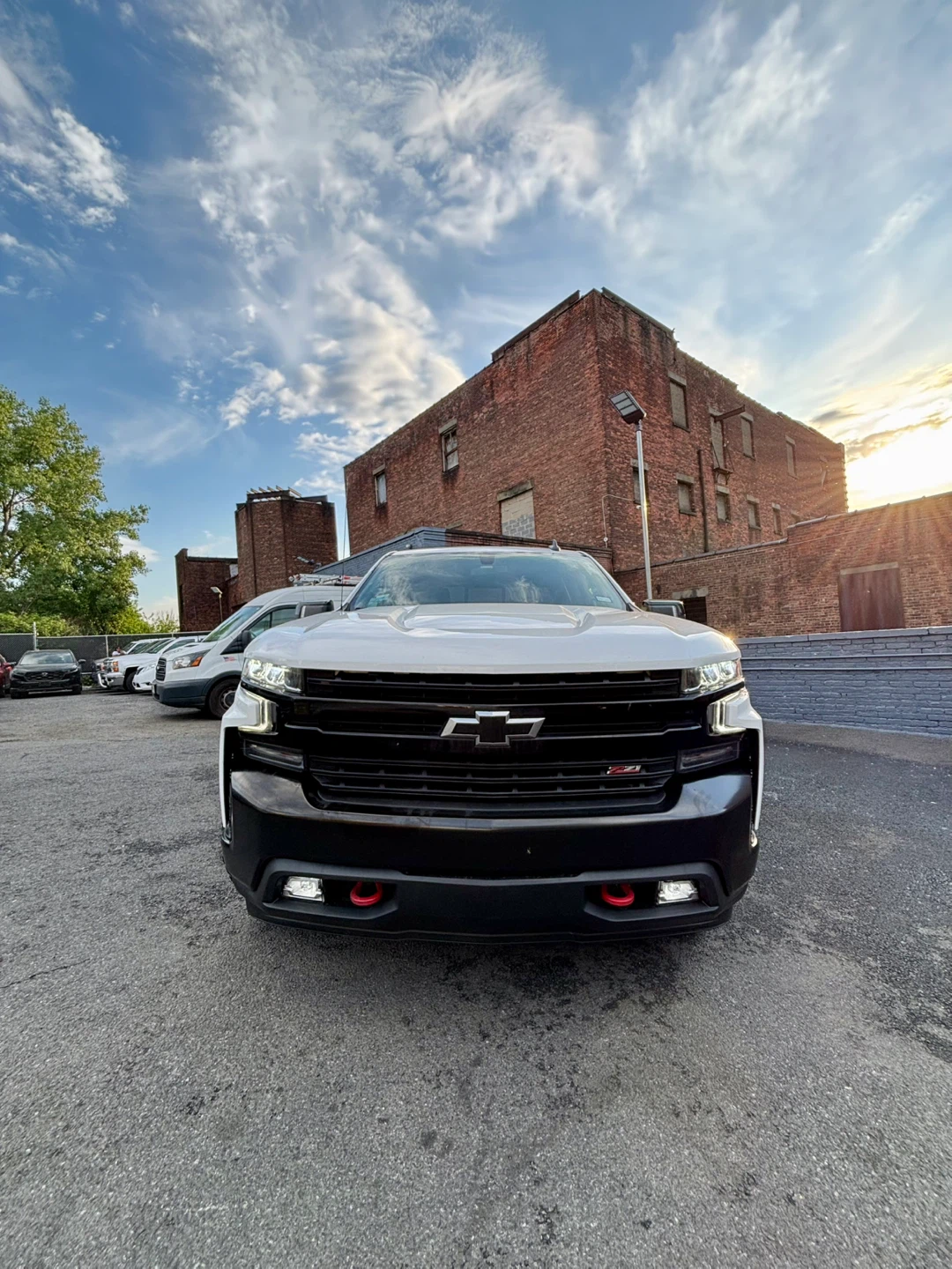 White Chevrolet Silverado Trail Boss LT