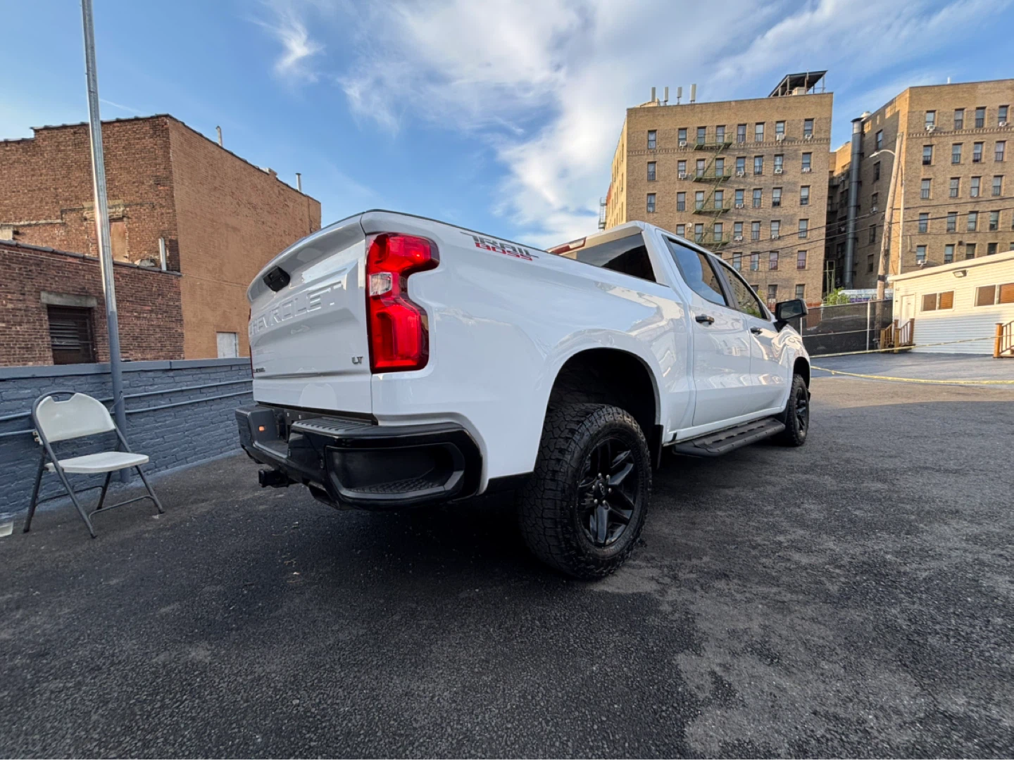 White Chevrolet Silverado Trail Boss LT - photo 5