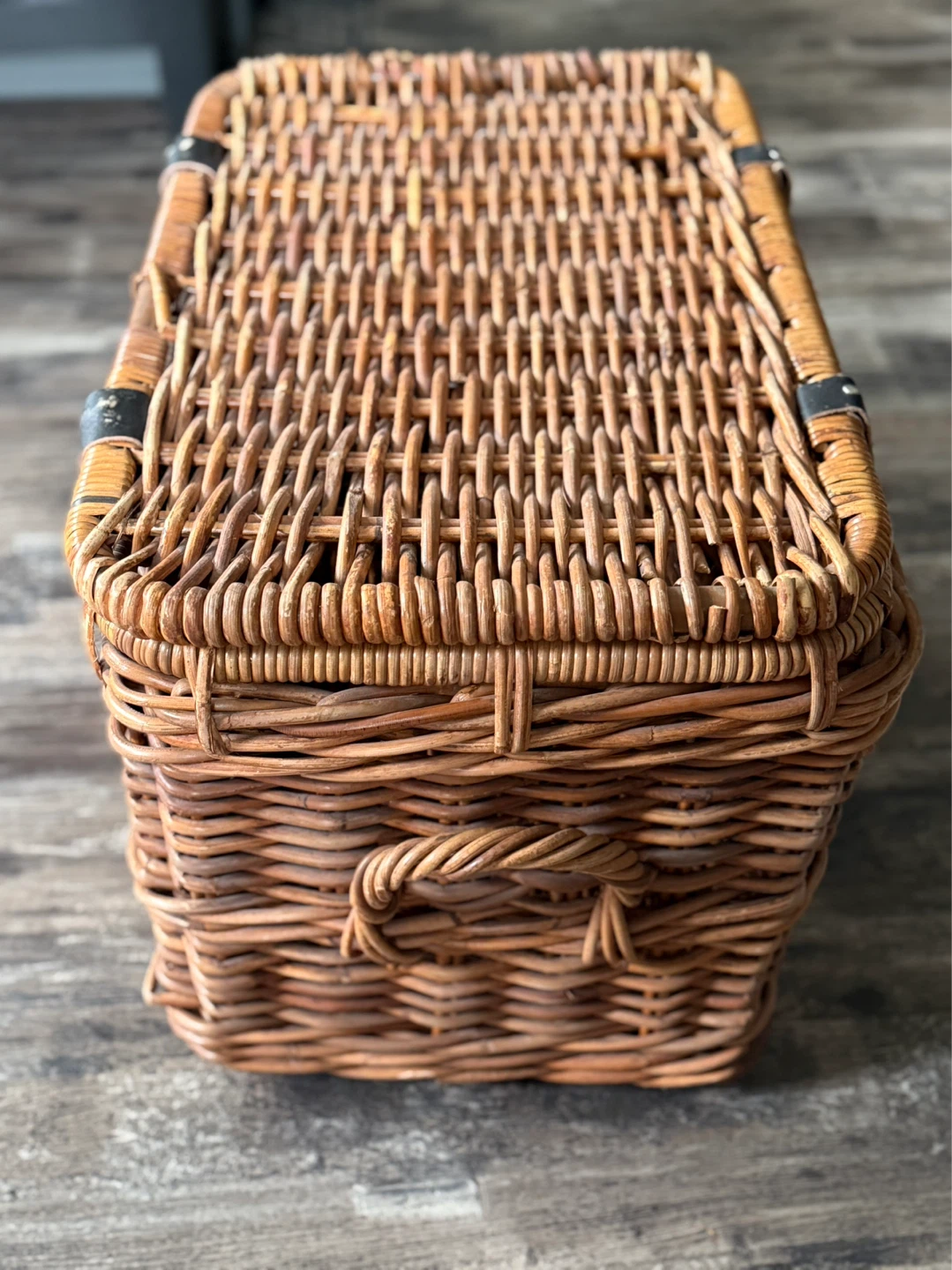 Vintage Wicker Chest - photo 4