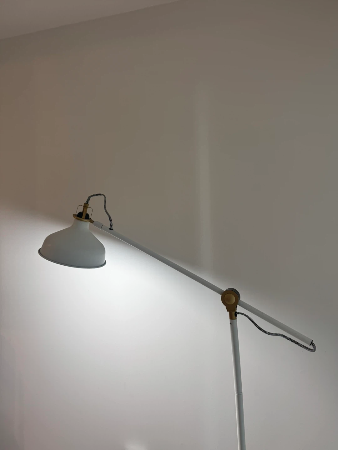 Ikea RANARP Floor Lamp with white light bulbs set