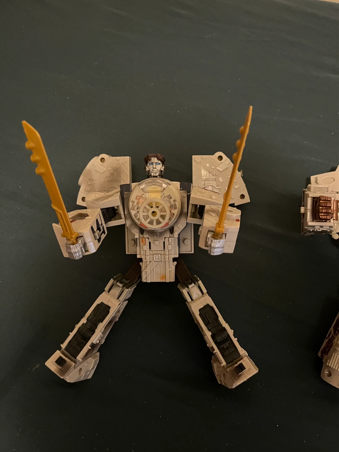 Transformers Star Wars Millennium Falcon - photo 4